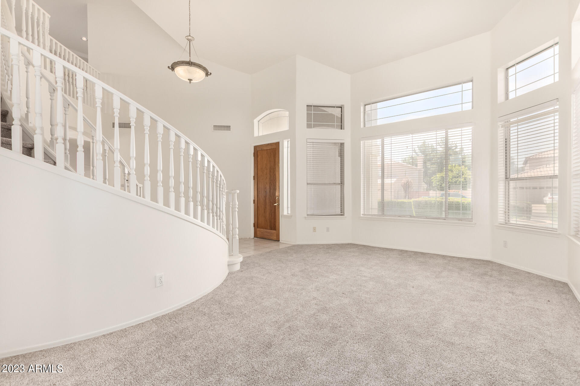 6442 W VICTORIA Lane