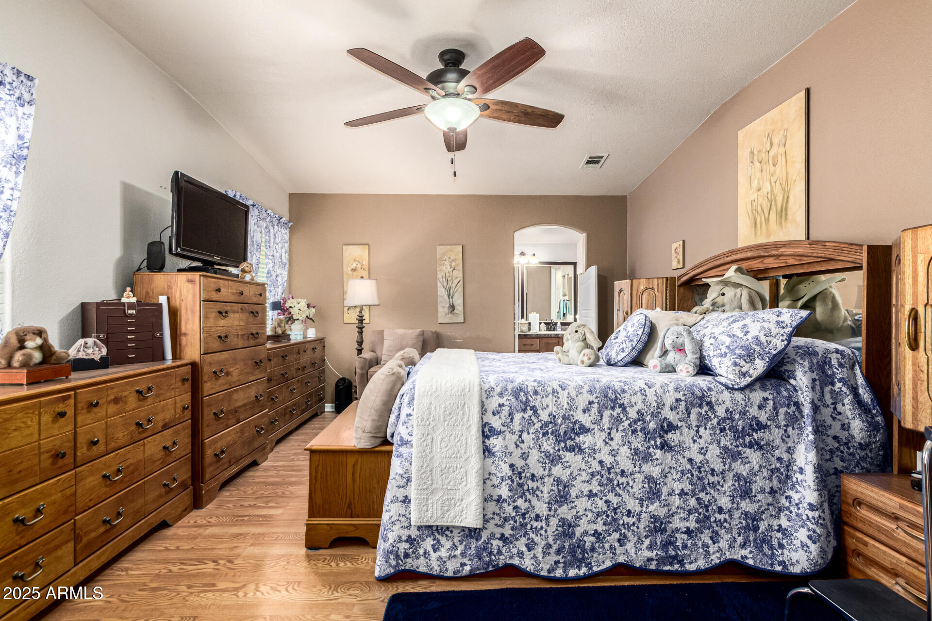 3301 S GOLDFIELD Road 2090