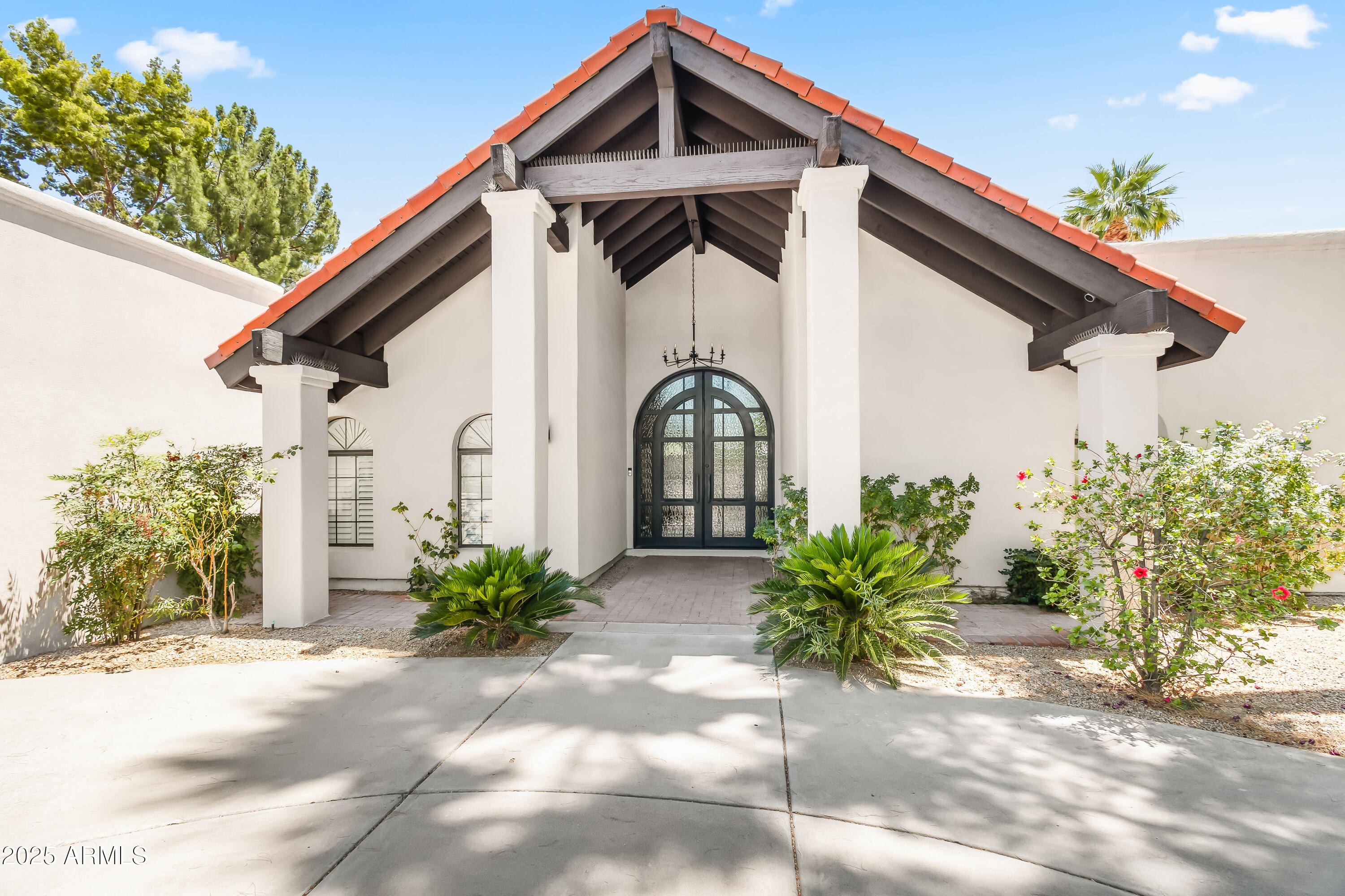 8361 E SAN RAFAEL Drive