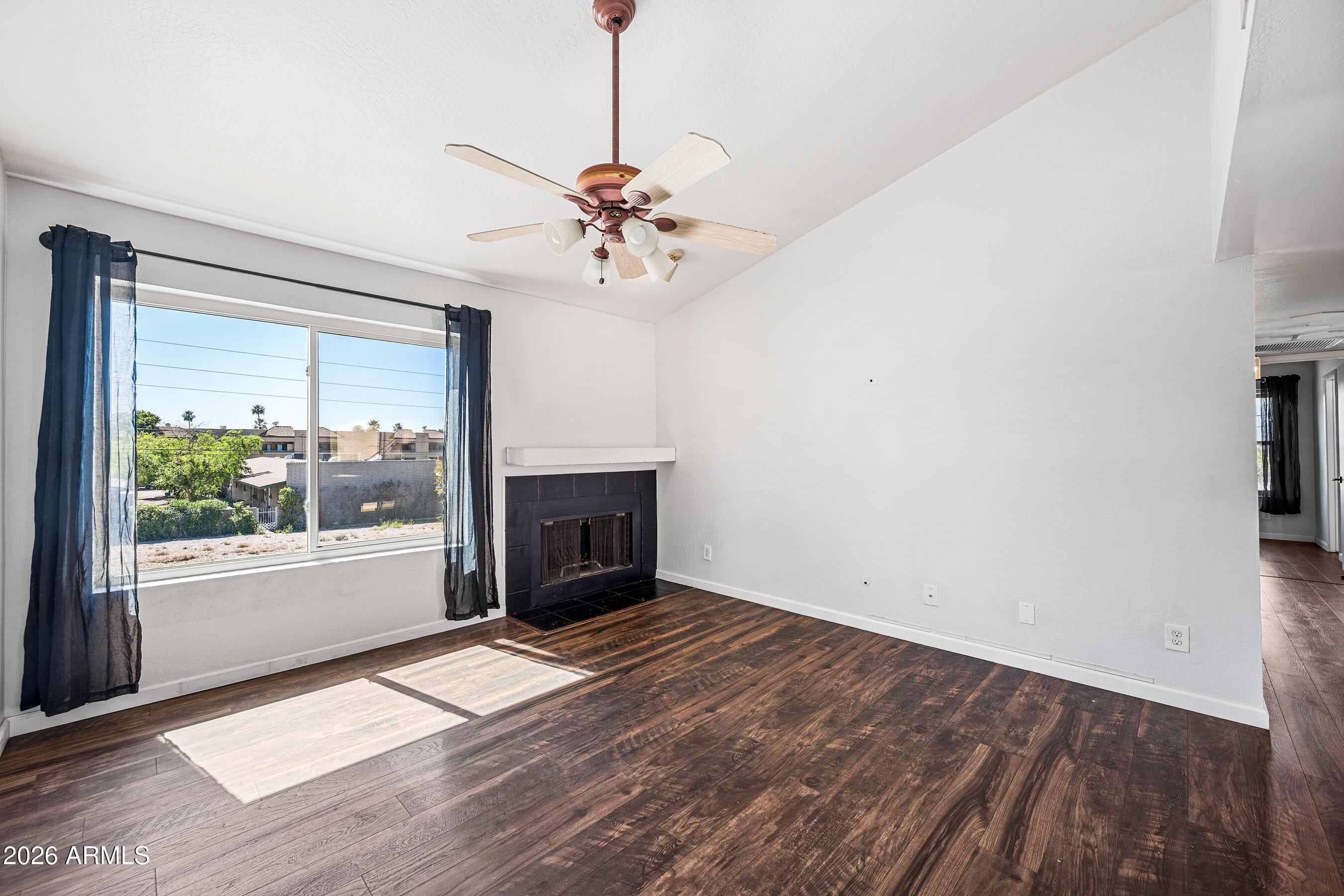5146 E Oak Street Unit 204