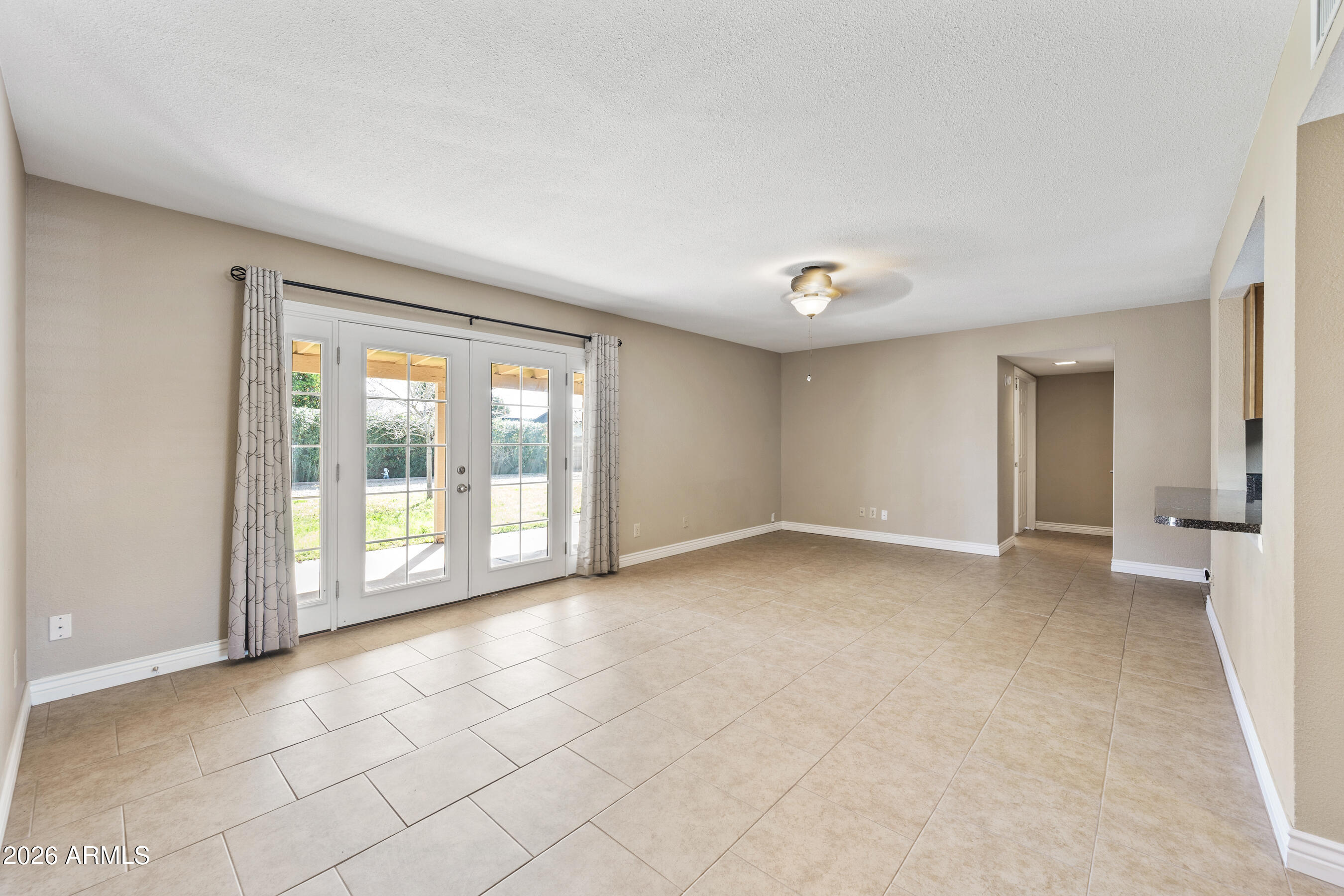 3735 W AIRE LIBRE Avenue N