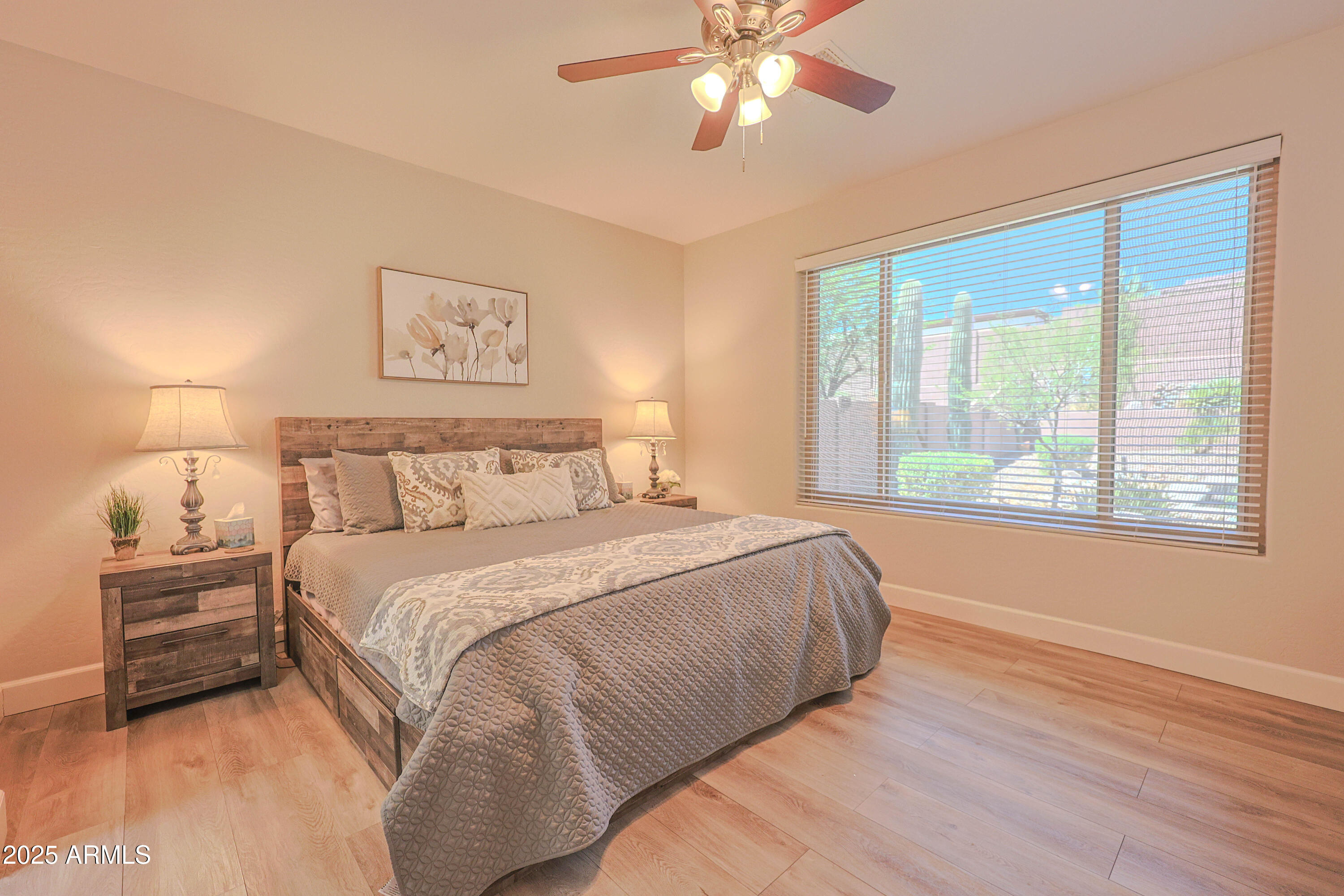 2462 W TURTLE HILL Drive