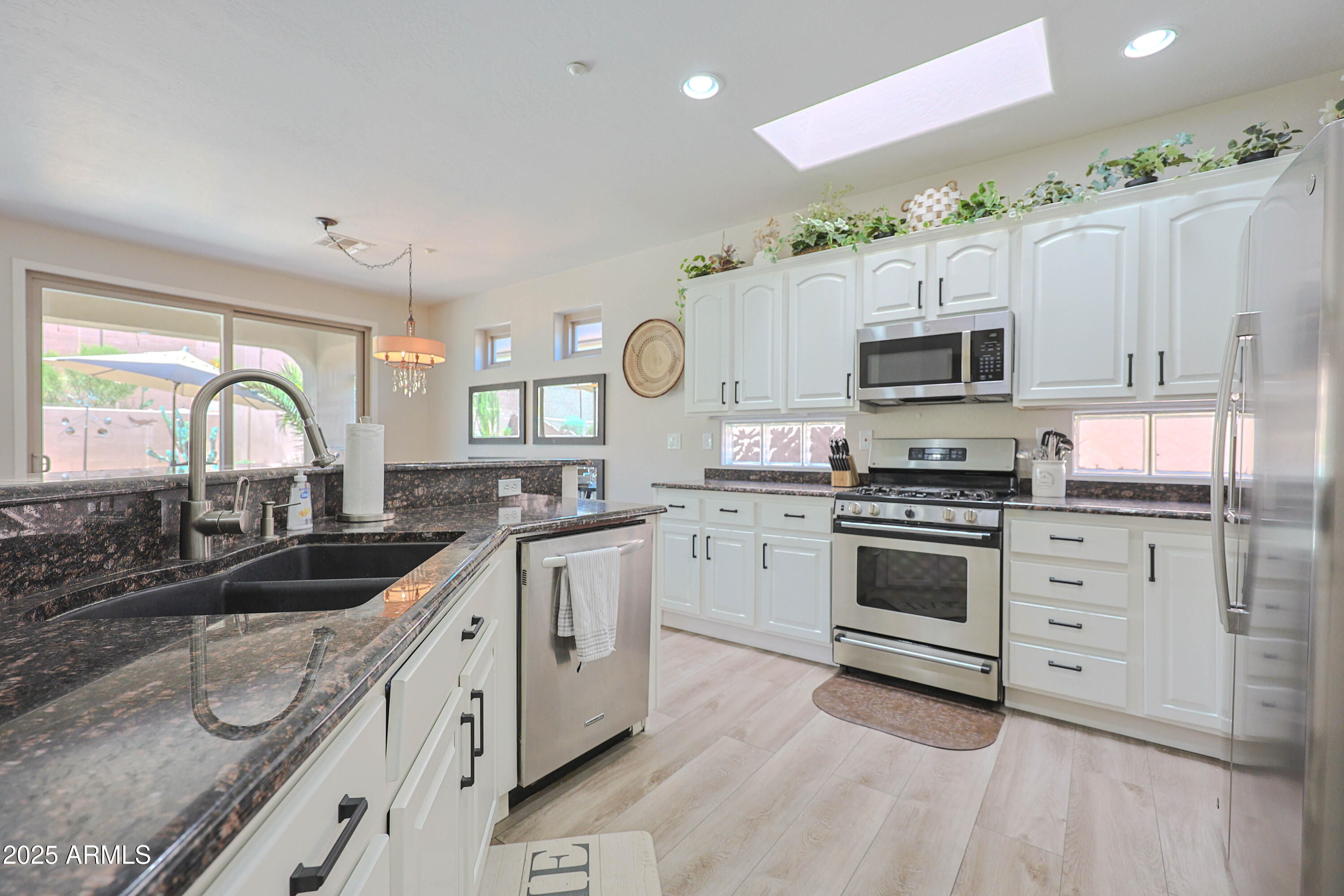 2462 W TURTLE HILL Drive