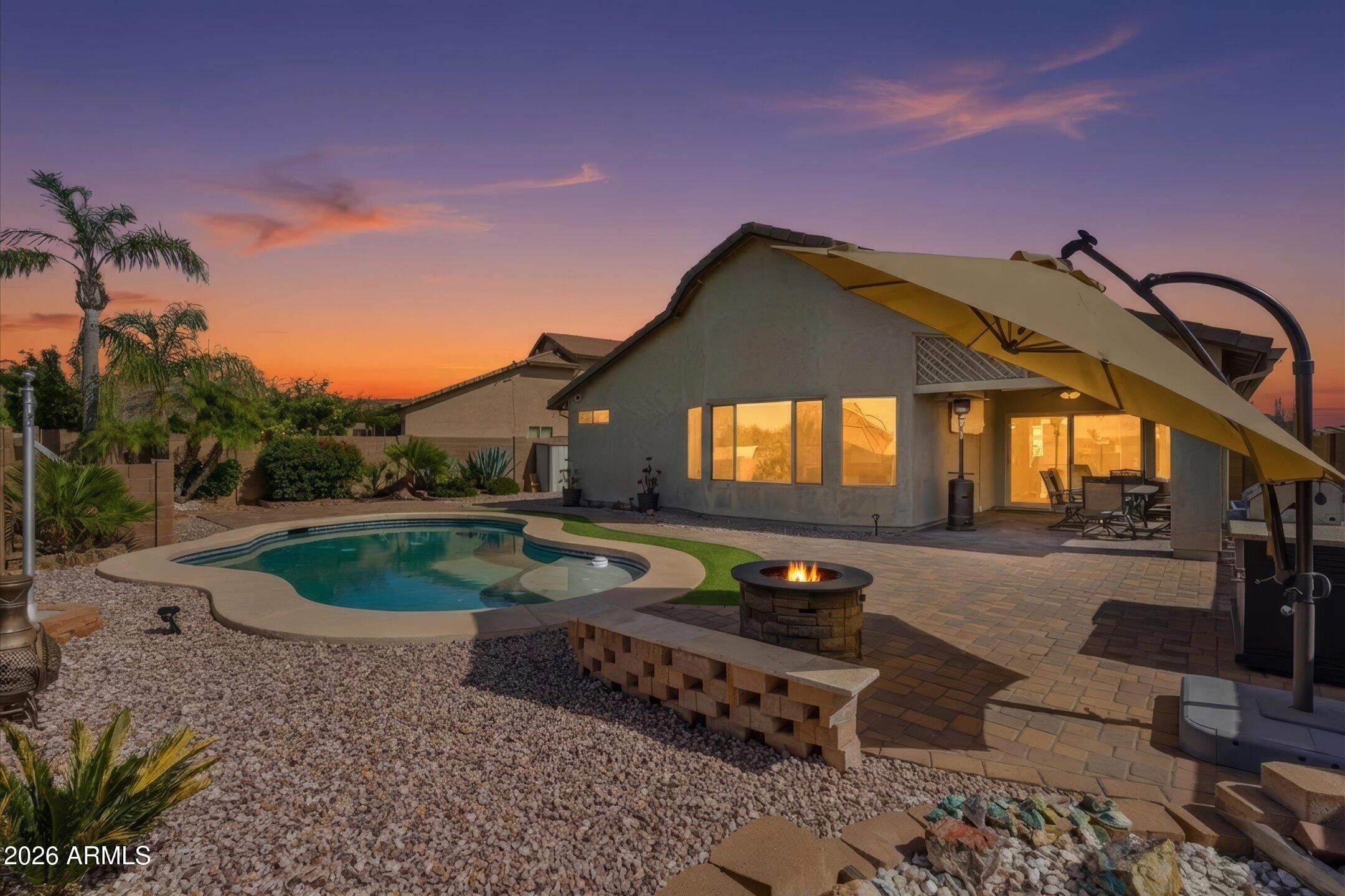 10442 E DUTCHMANS Trail