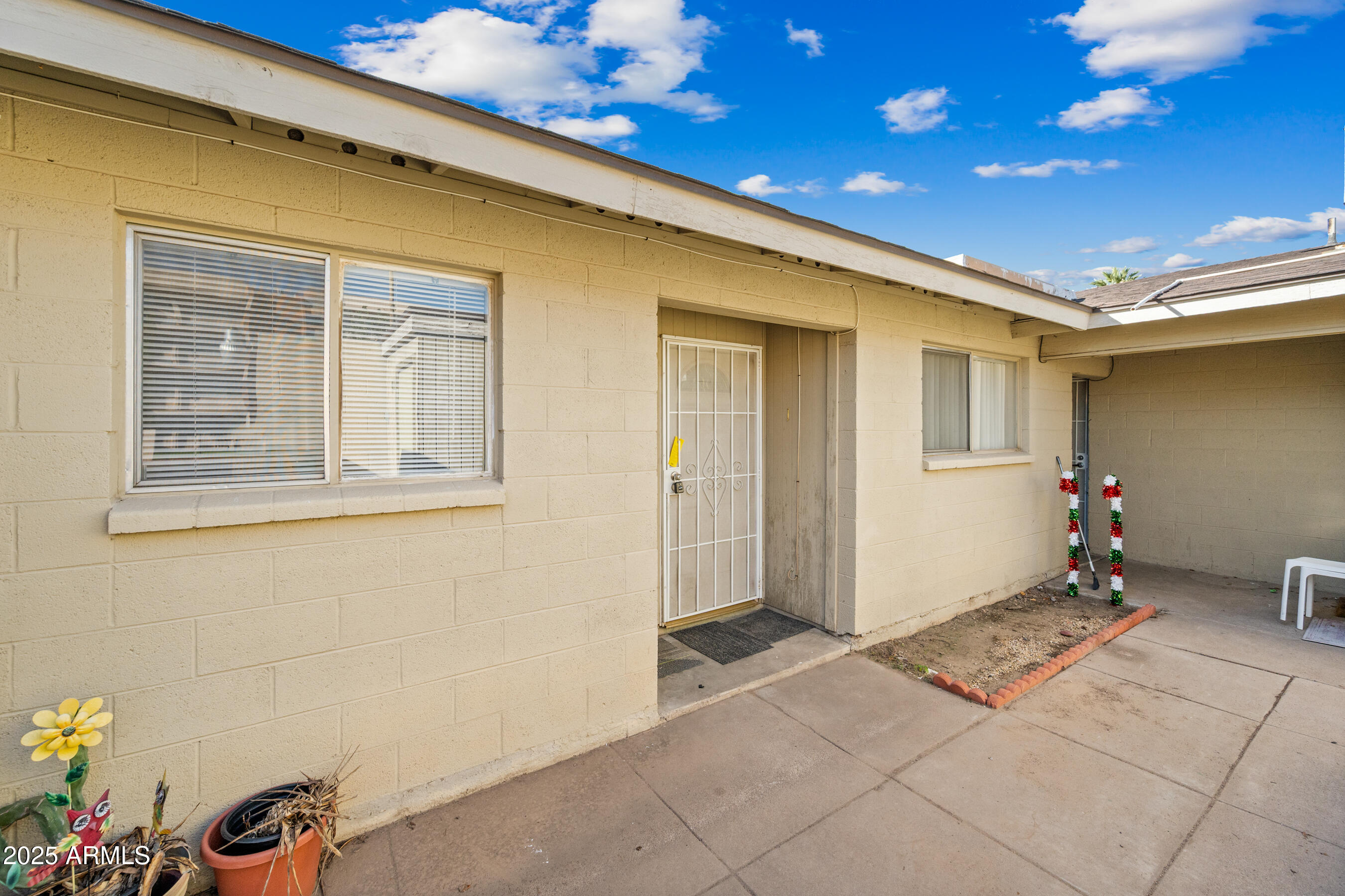 3445 E EARLL Drive 1