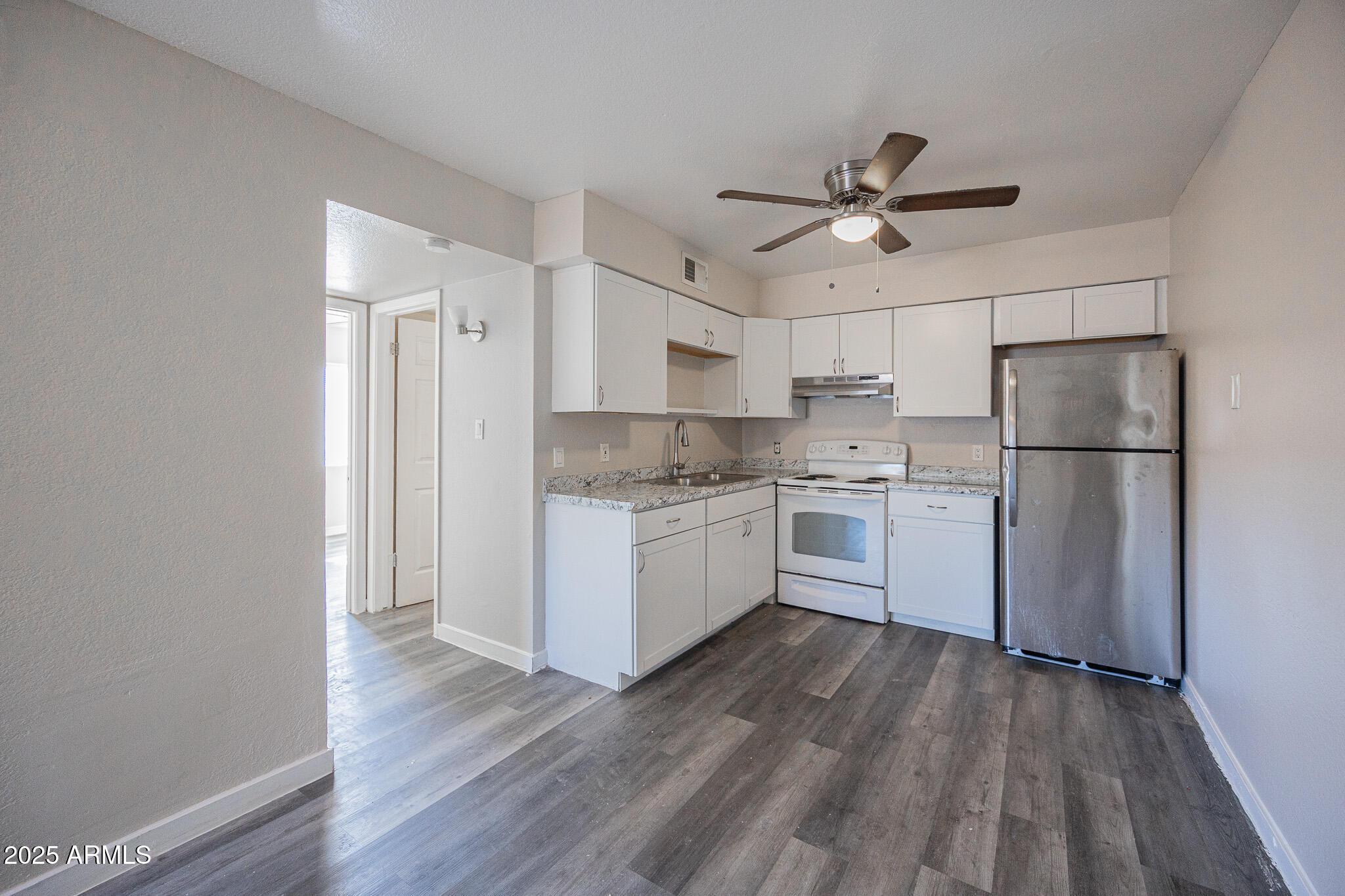 1703 W Mountain View Road Apt 1