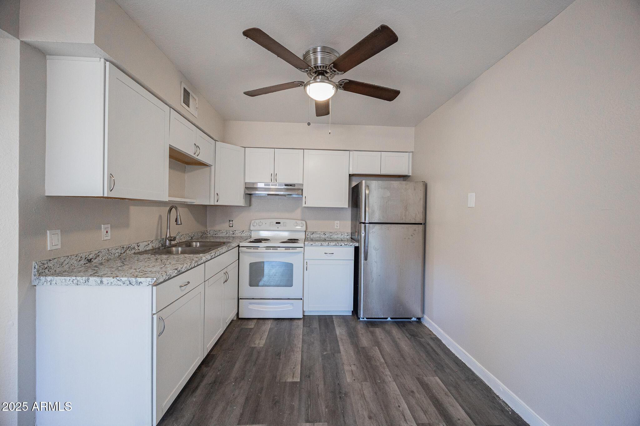 1703 W MOUNTAIN VIEW Road 1