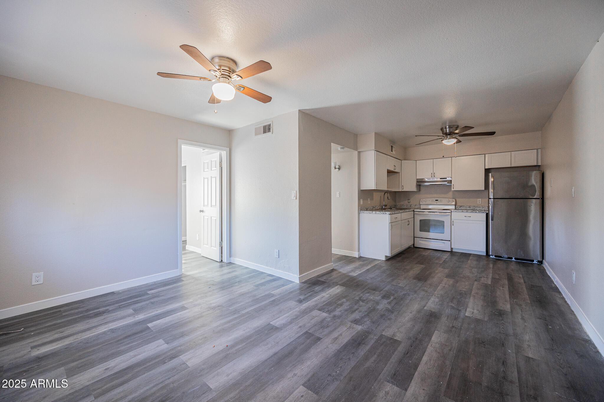 1703 W Mountain View Road Apt 1