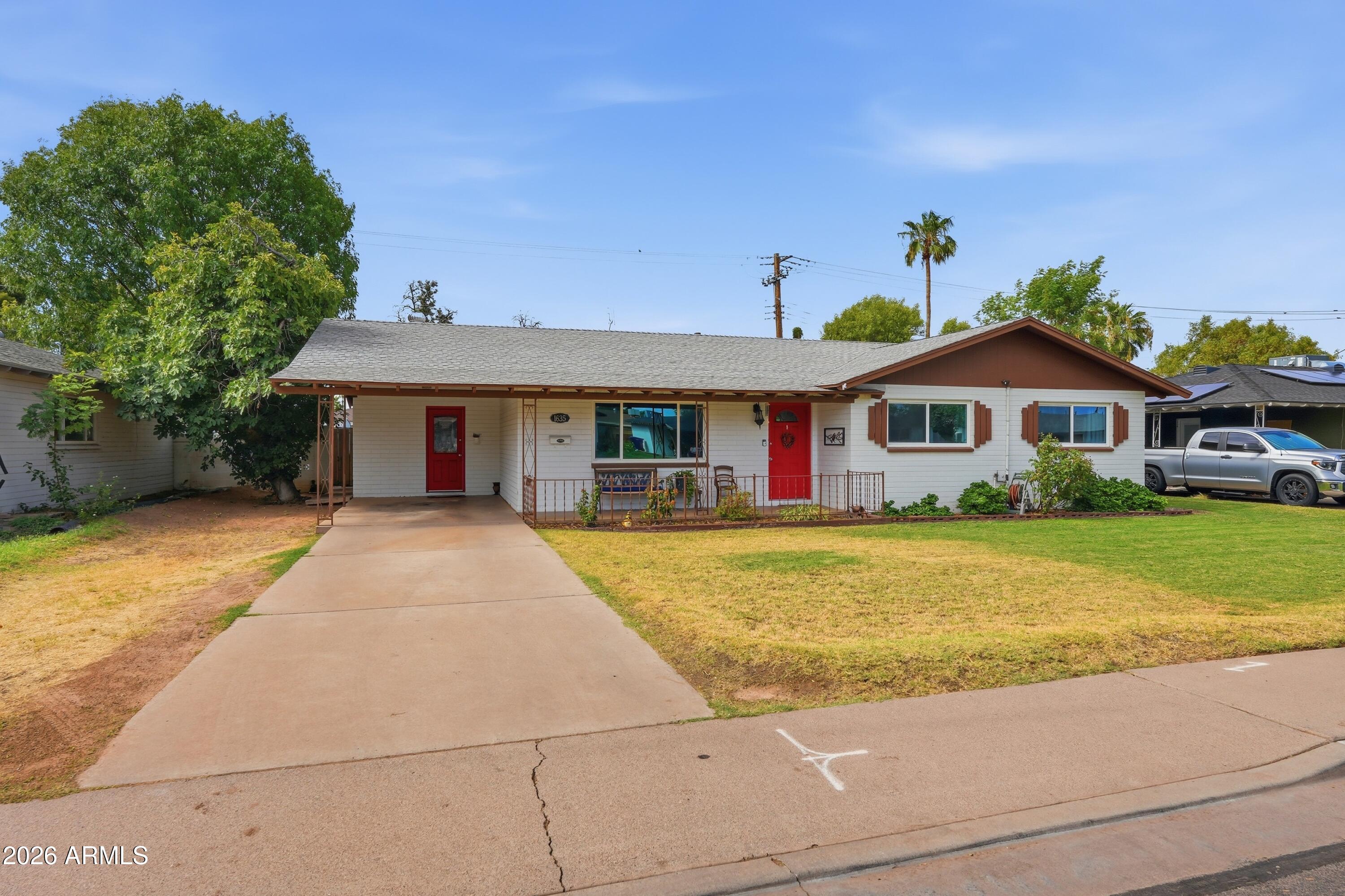 1635 E DANA Avenue