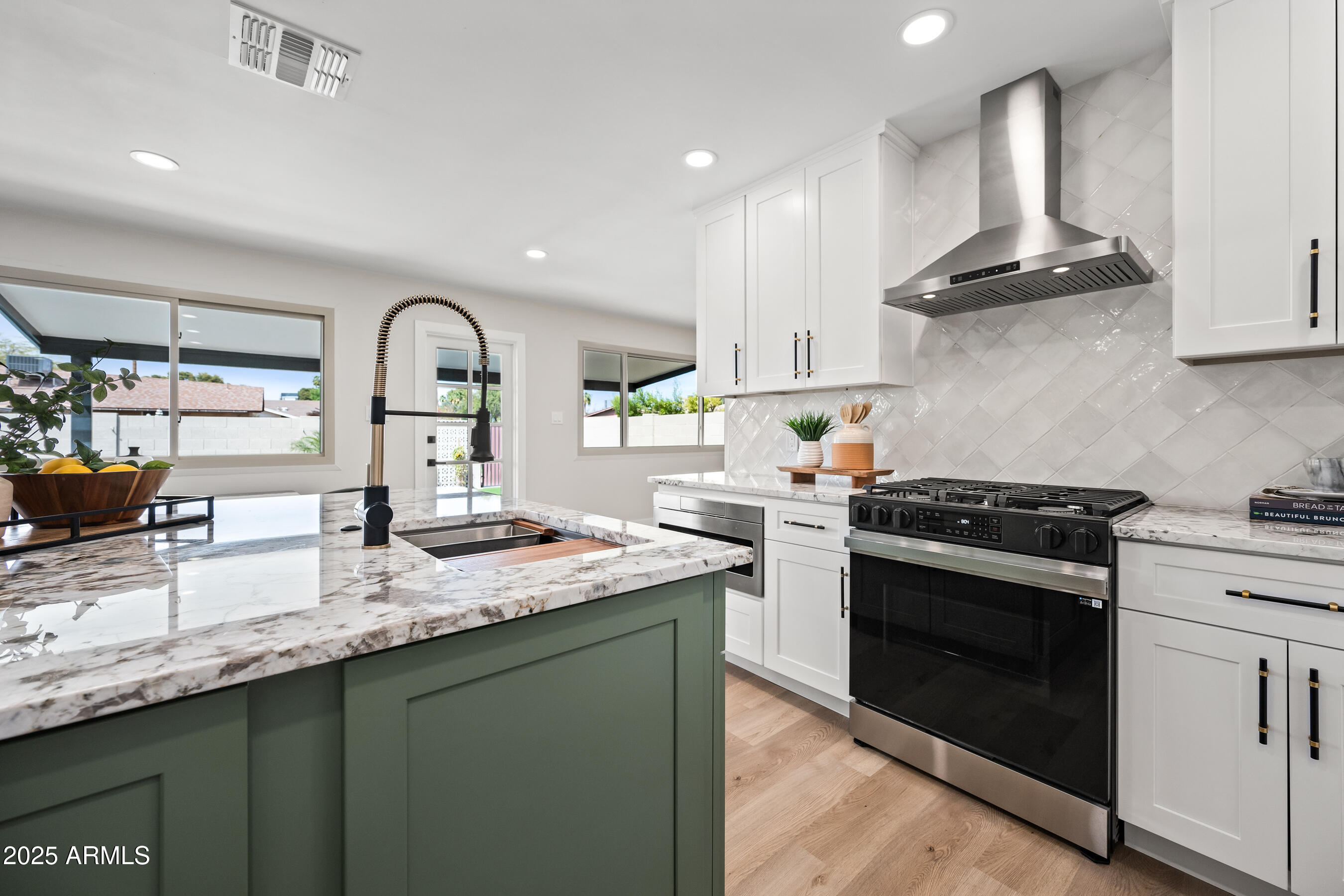 1012 E MAGDALENA Drive