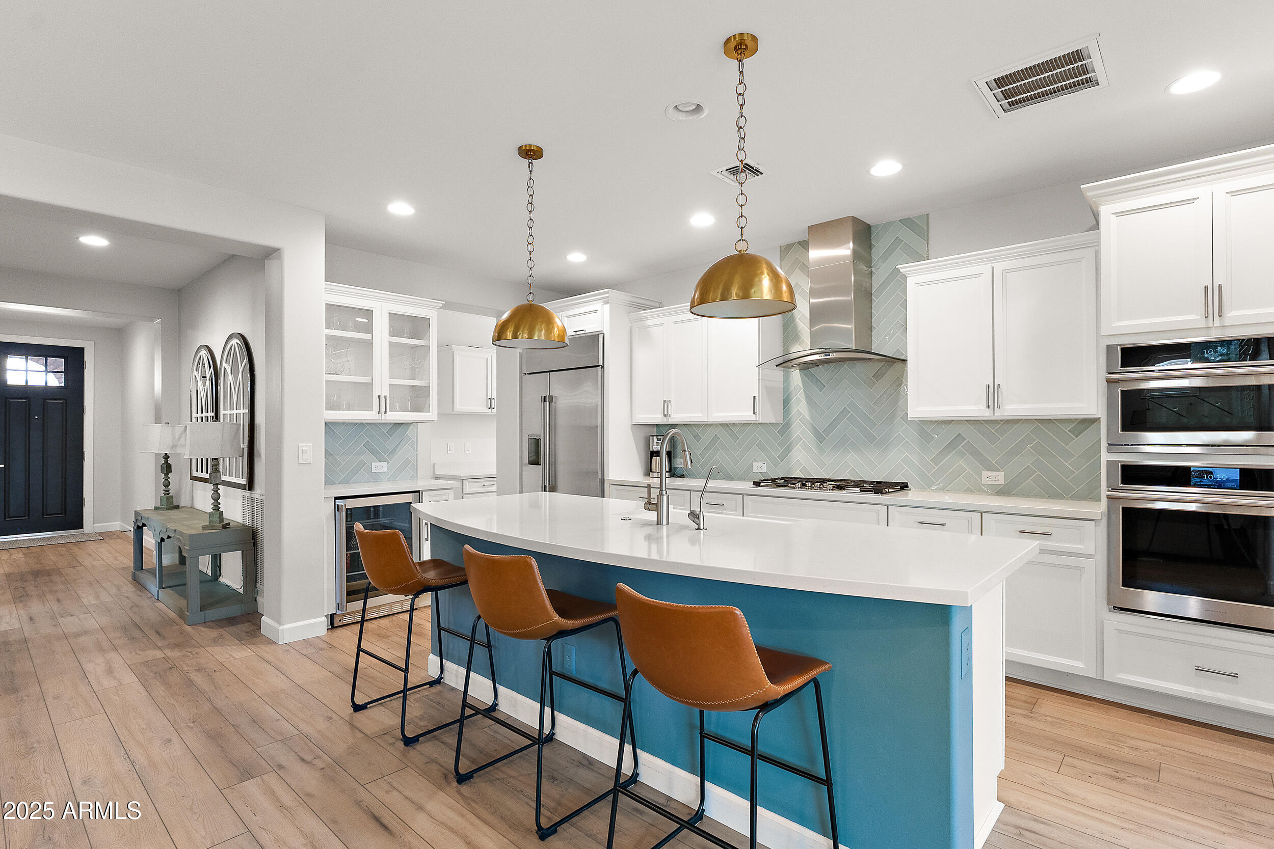 129 E Los Andes Lane
