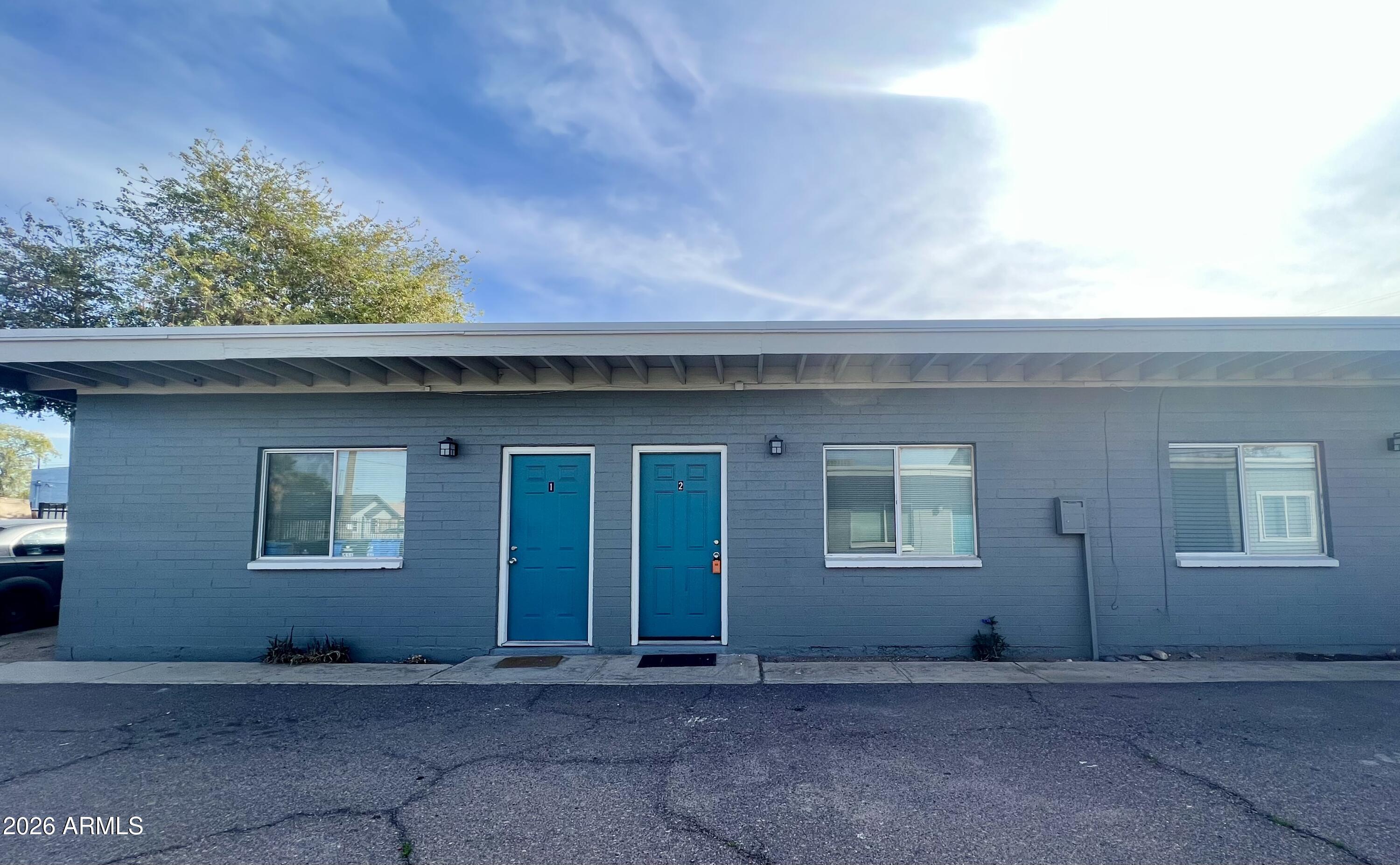 1229 W PIERCE Street 2