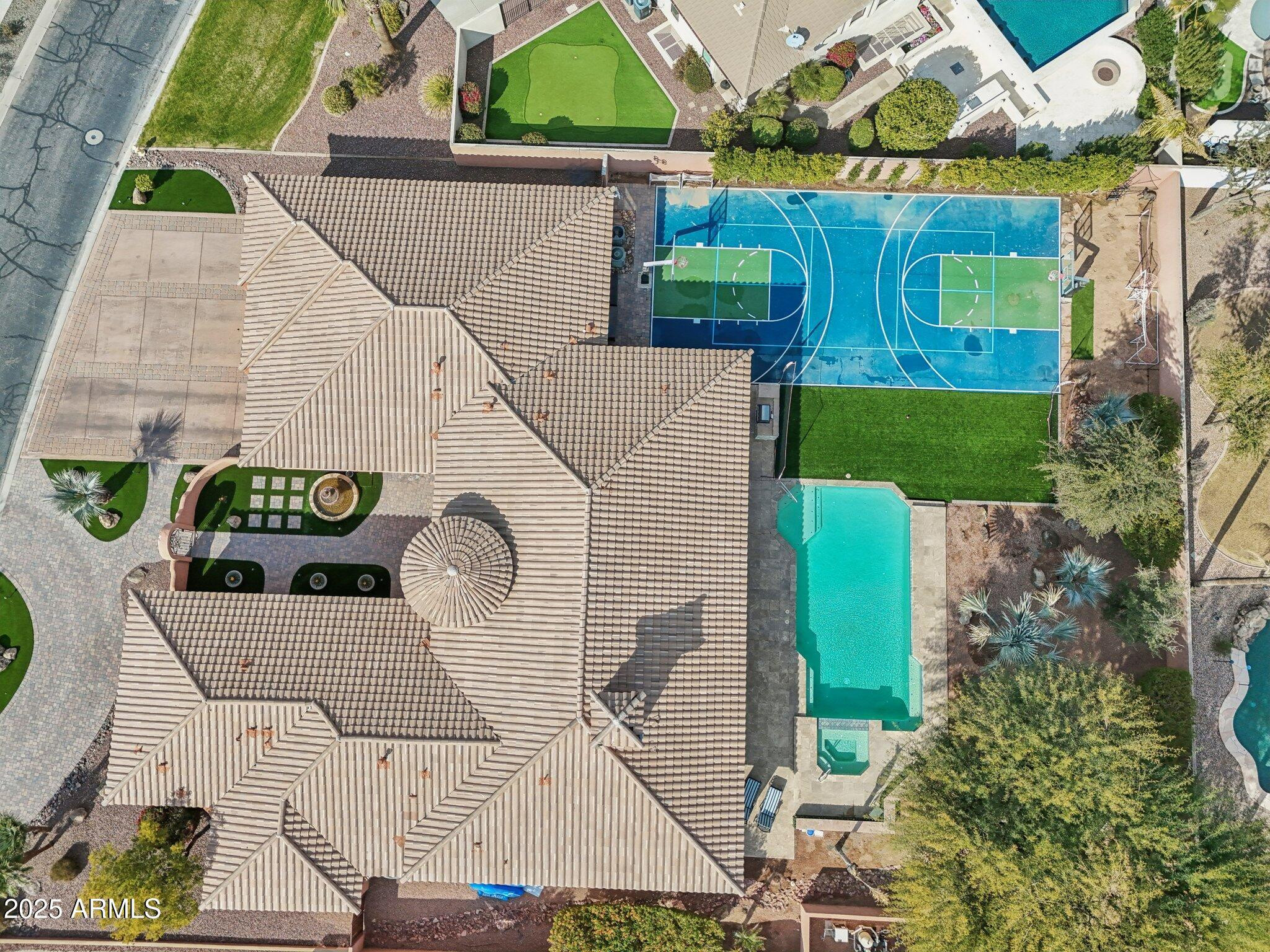 351 N Cloverfield Circle