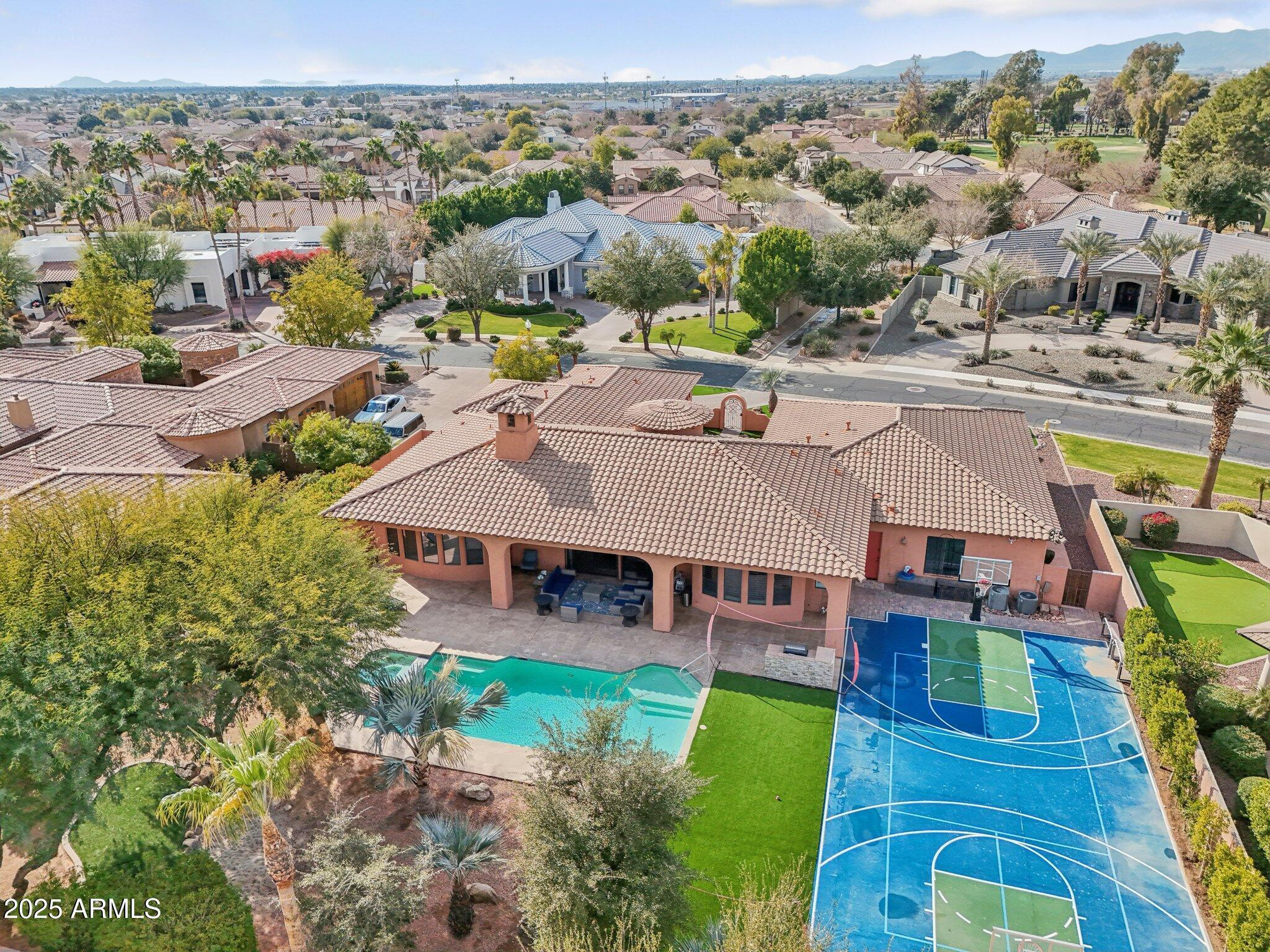 351 N Cloverfield Circle