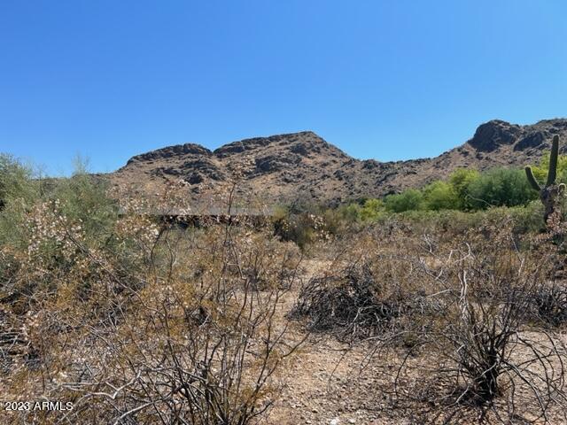 8112 N MOHAVE Road -