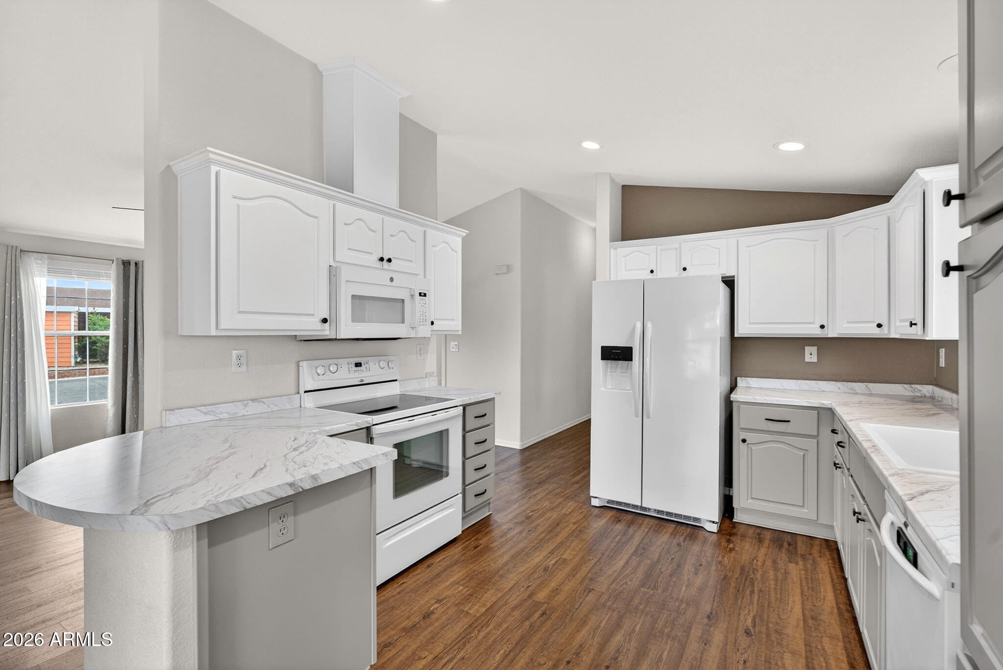 201 S GREENFIELD Road 359