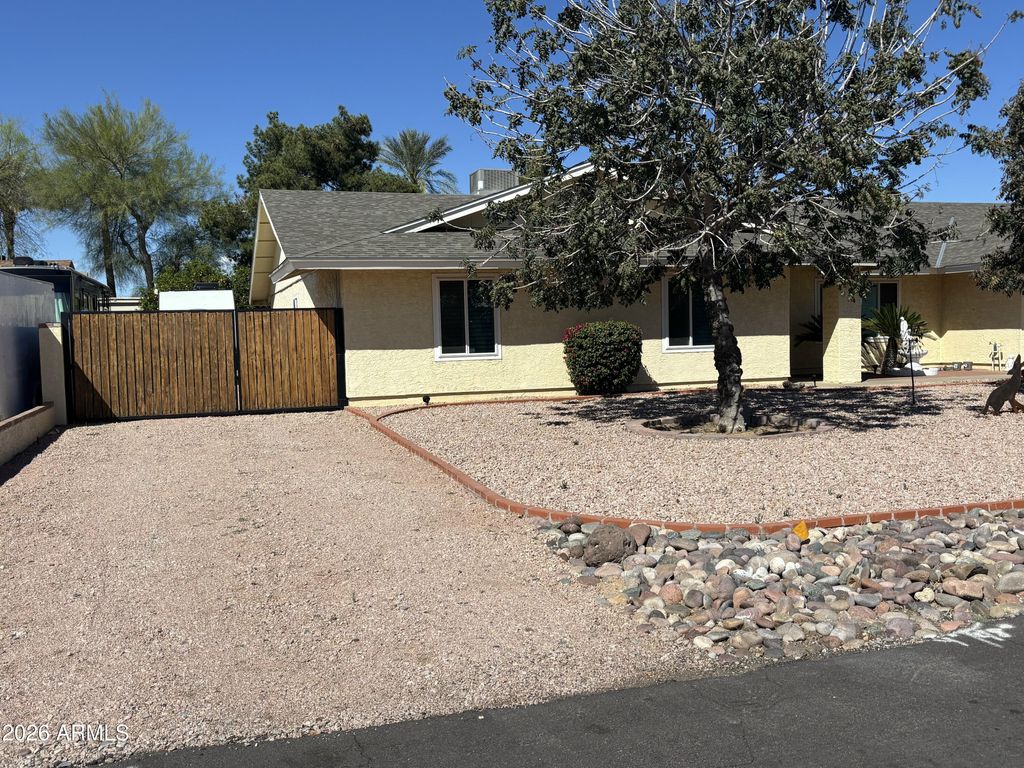 Photo of 6422 W Villa Theresa Drive, Glendale, AZ 85308 (MLS # 6994895)