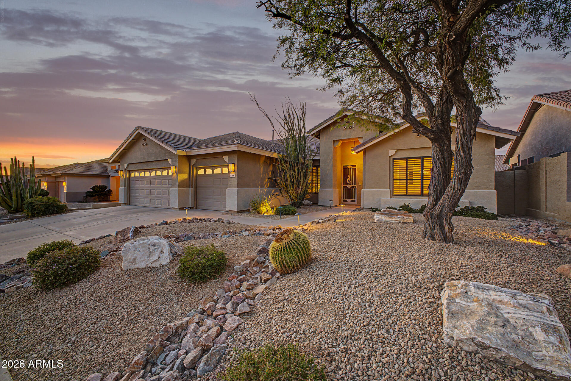 4614 E MOLLY Lane