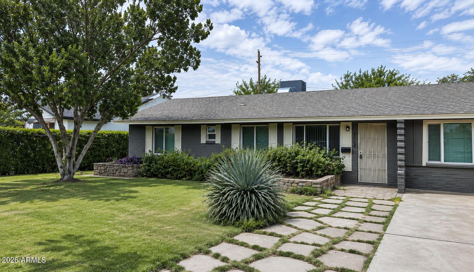 4326 E Glenrosa Avenue