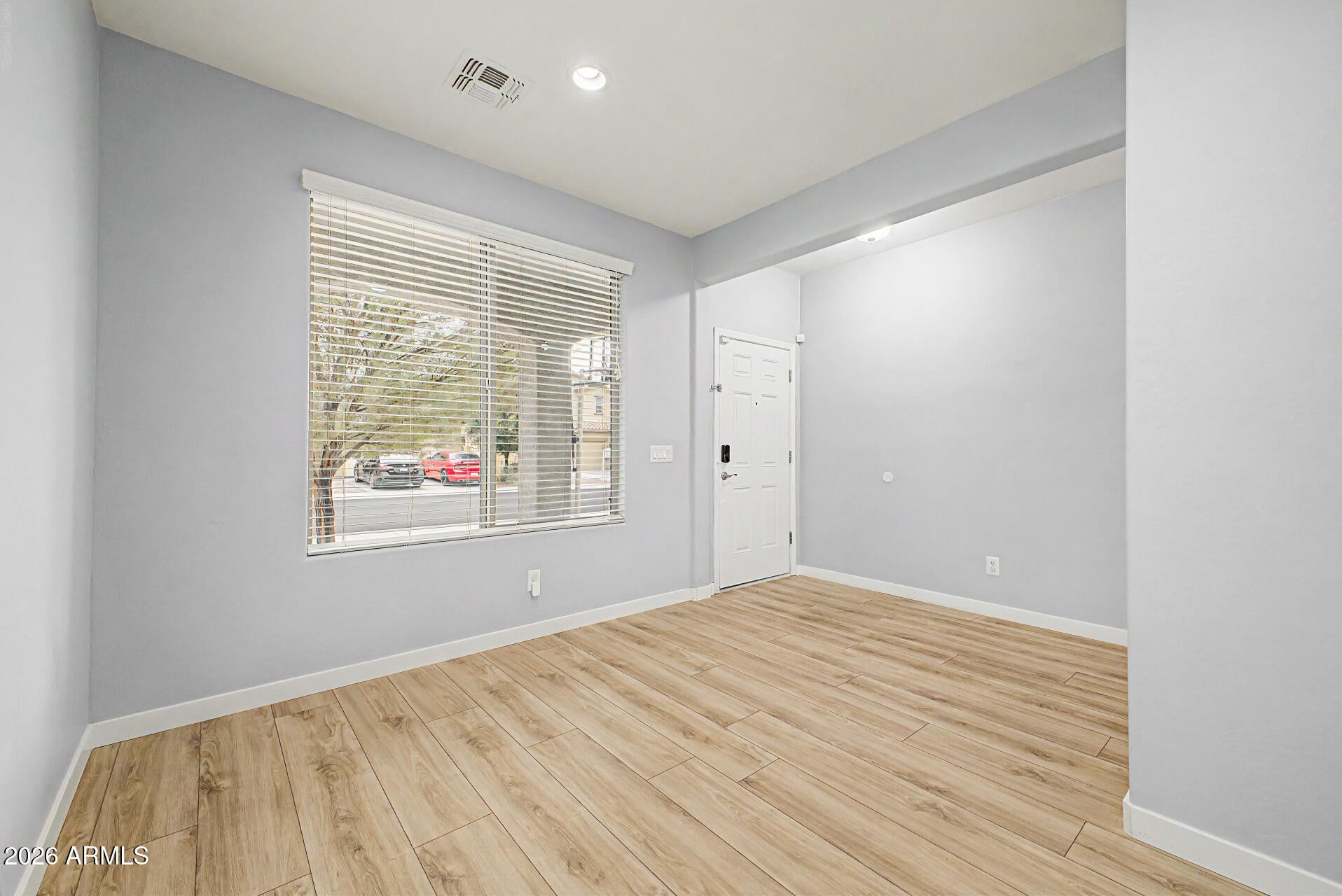2318 W ALICIA Drive