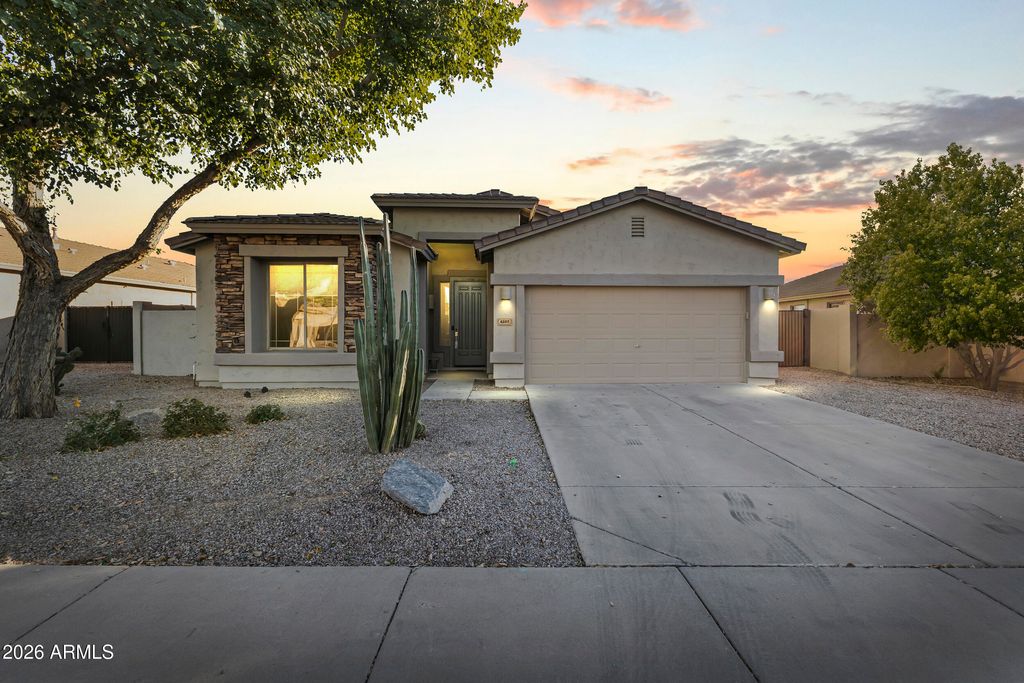 Photo of 6207 W Wikieup Lane, Glendale, AZ 85308 (MLS # 6977277)