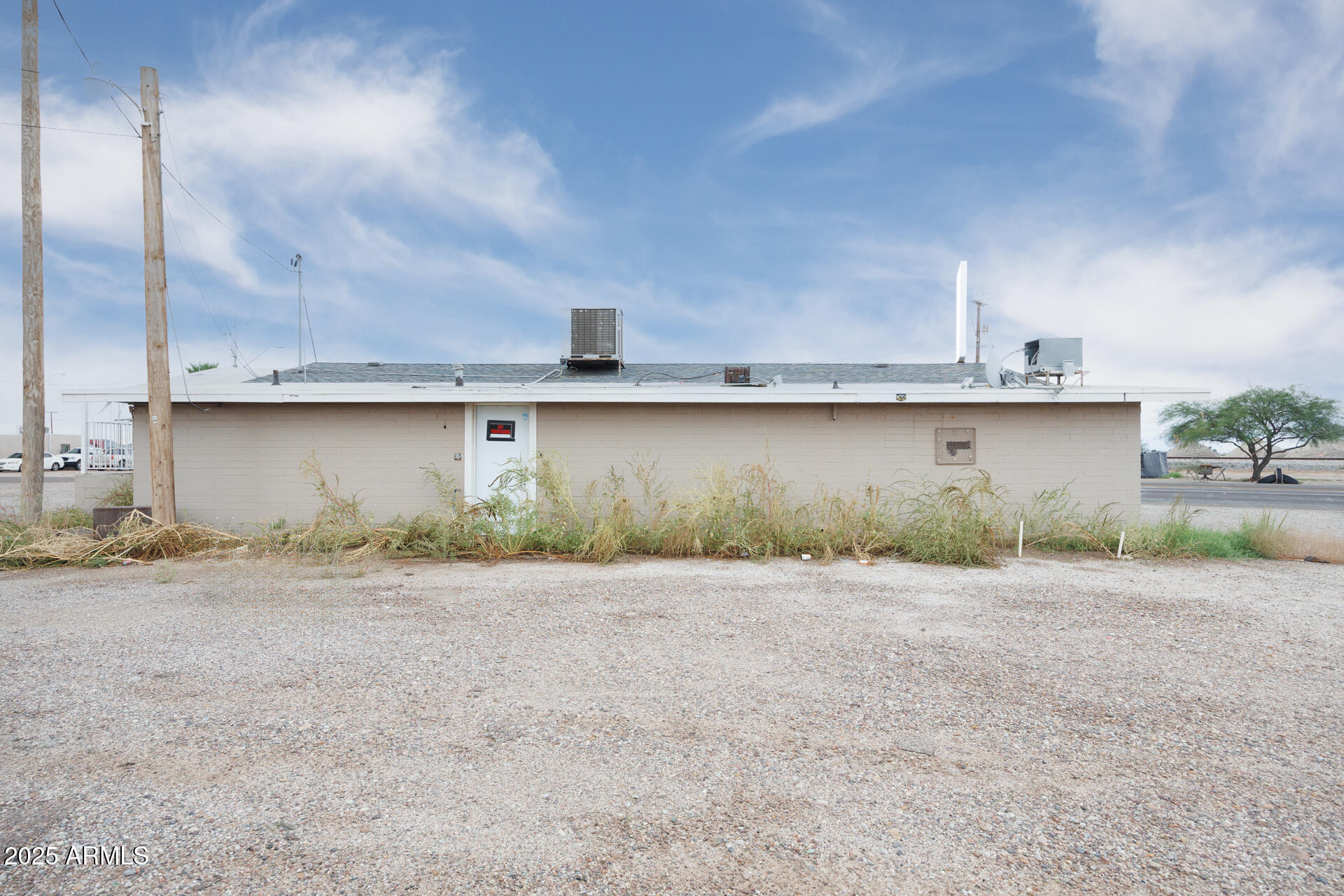 864 E JIMMIE KERR Boulevard