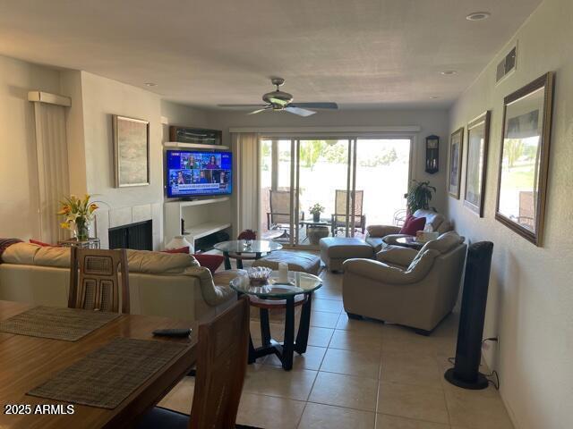 7348 N Via Camello Del Norte -- 223