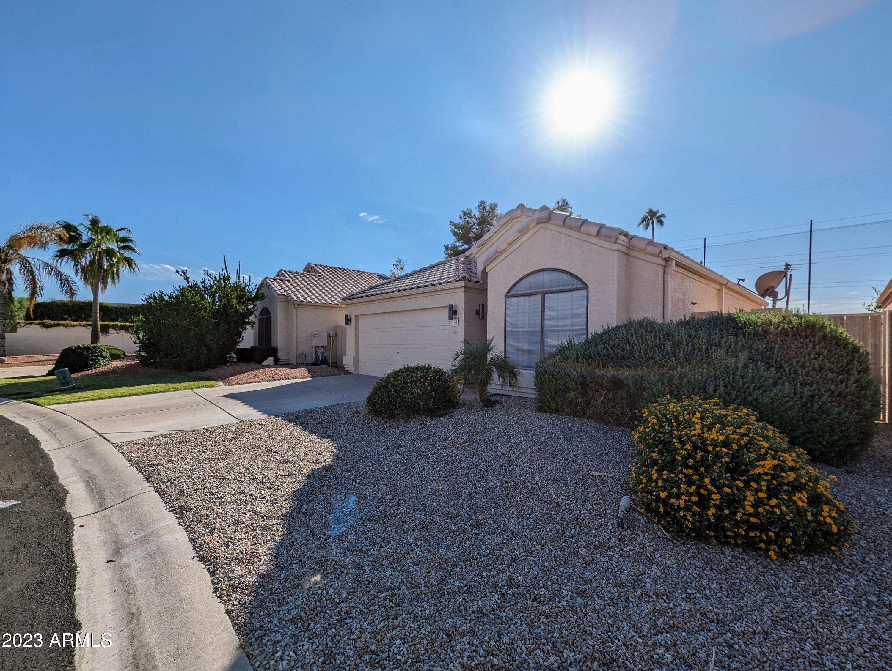 1902 N BARKLEY -- 14