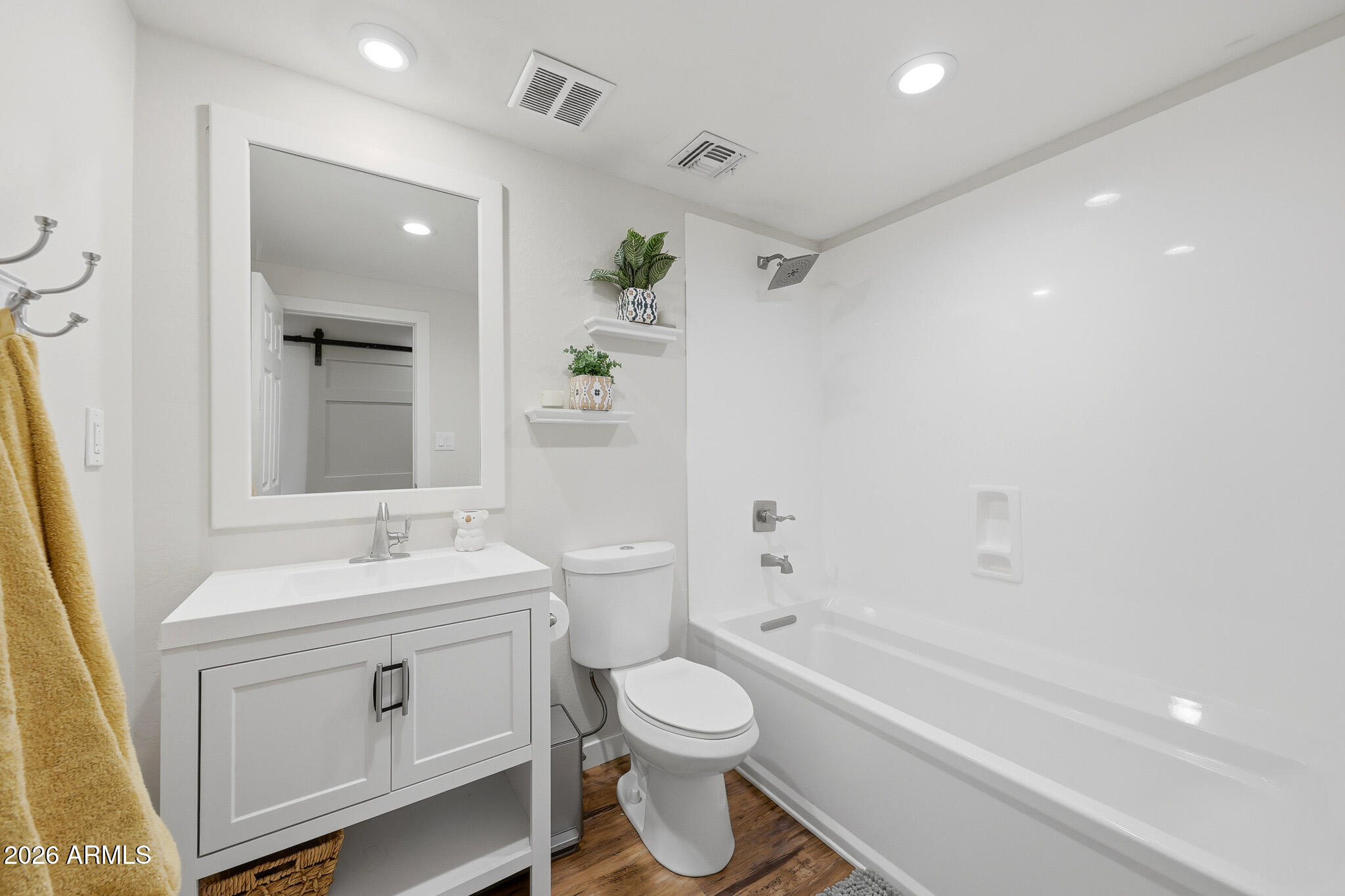 PARADISE VALLEY OASIS NO 2-A EAST - Residential