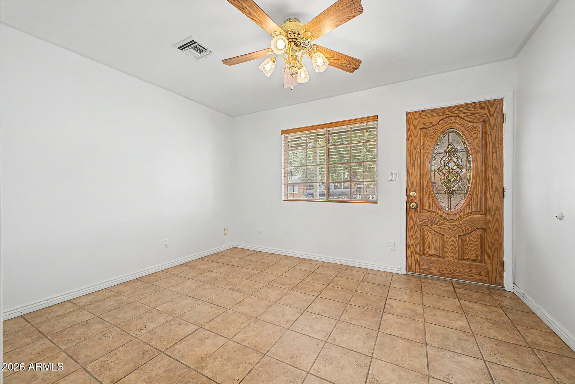 1043 W 5TH Street