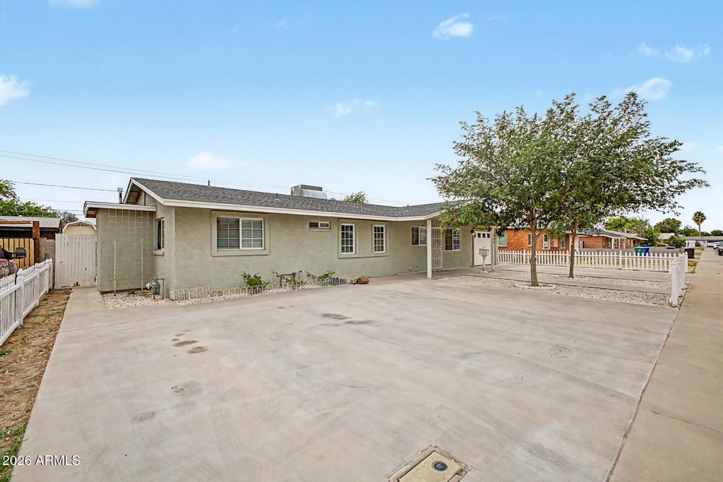 Photo of 1043 W 5th Street, Mesa, AZ 85201 (MLS # 7024867)
