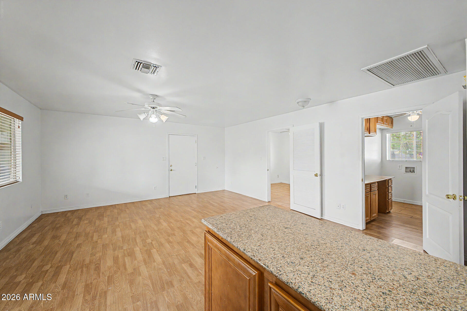 1043 W 5TH Street