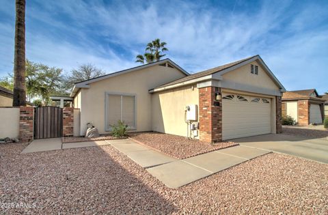 833 E MANOR Drive Chandler AZ 85225