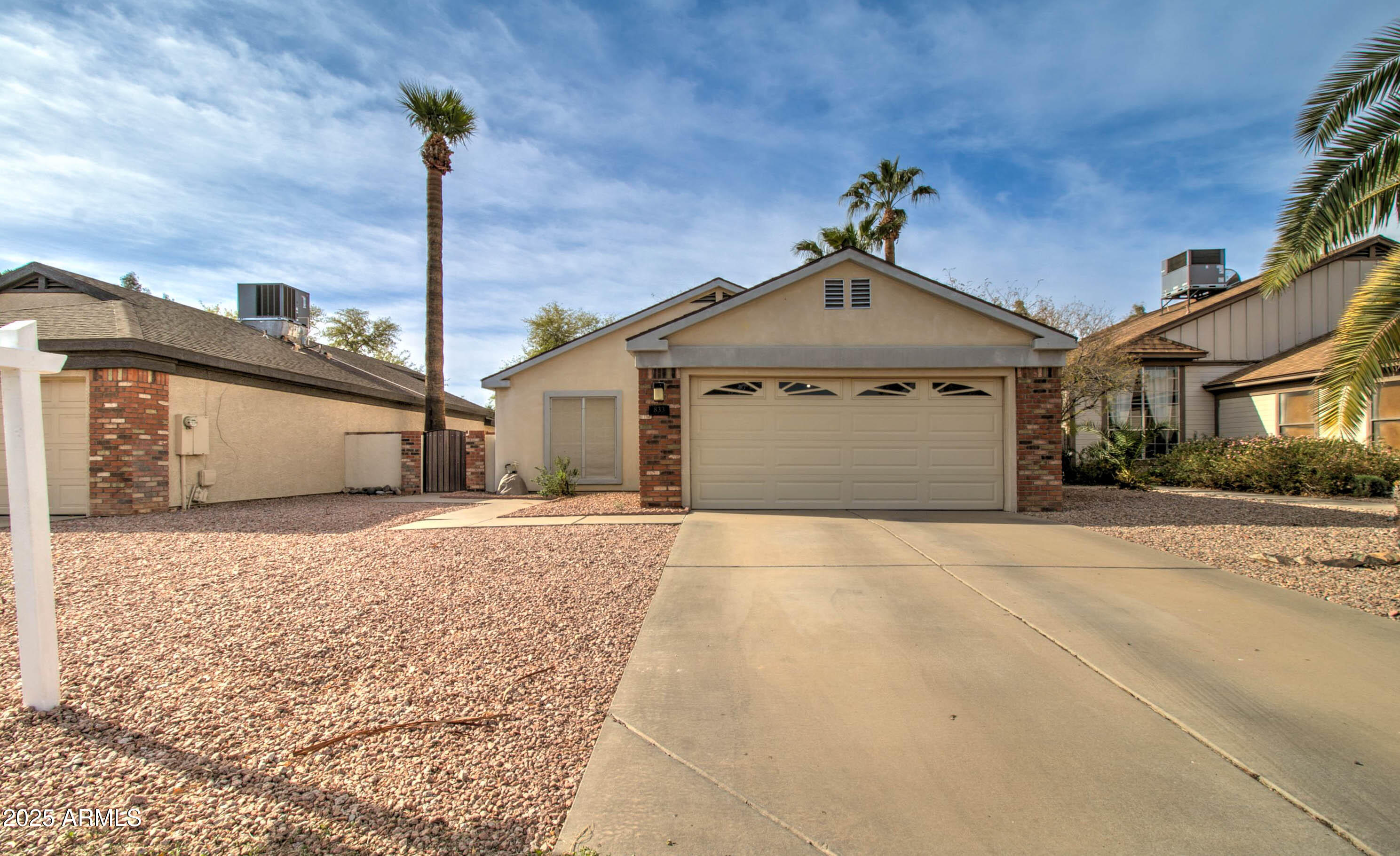 833 E MANOR Drive