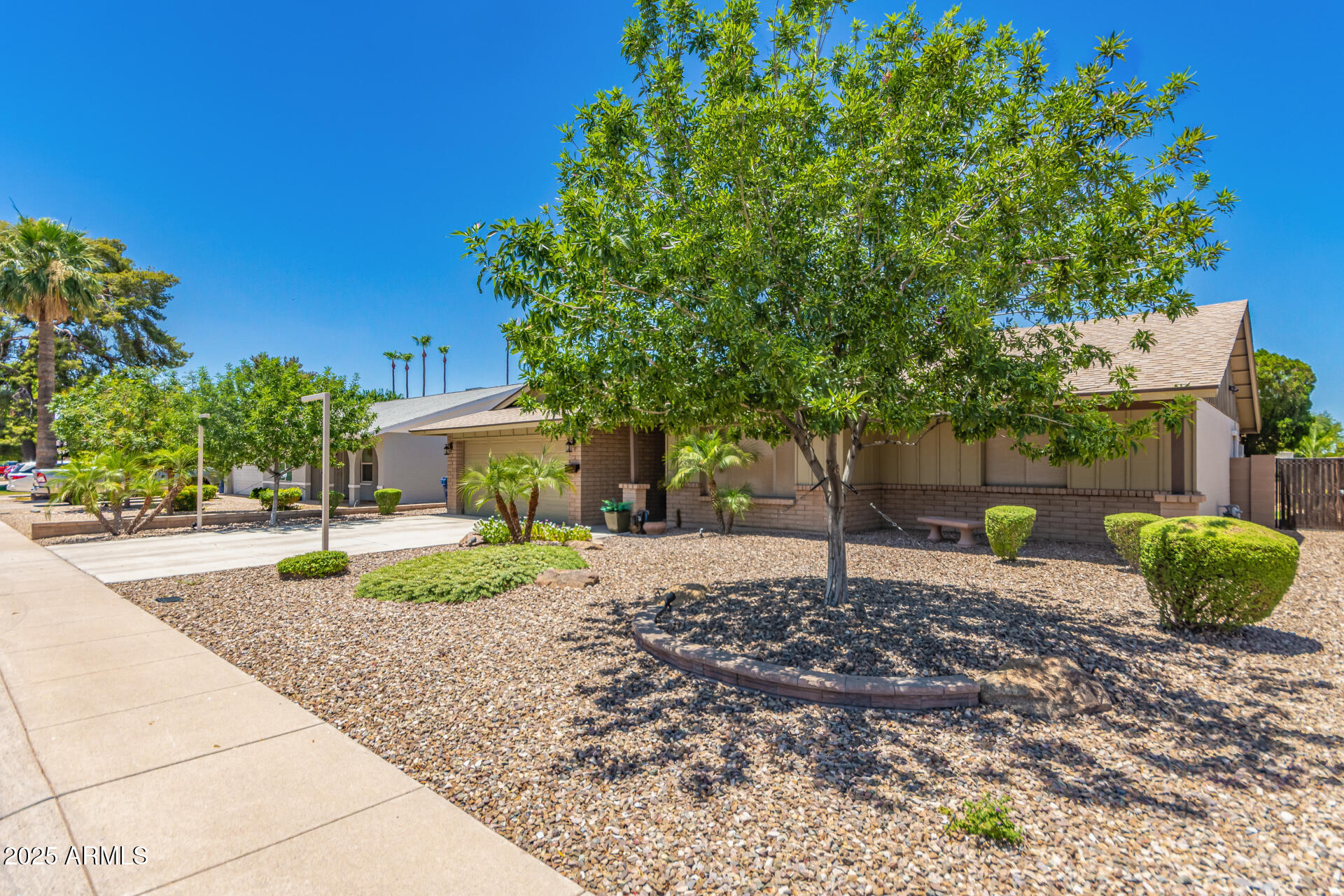 5312 S HAZELTON Lane