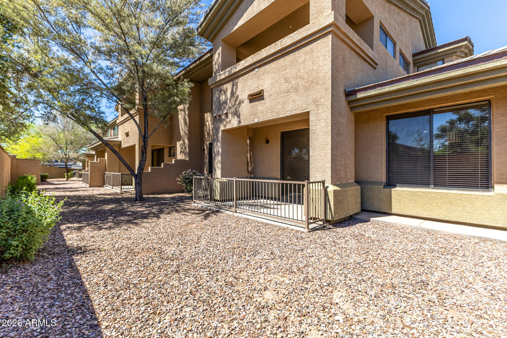 705 W QUEEN CREEK Road 1047
