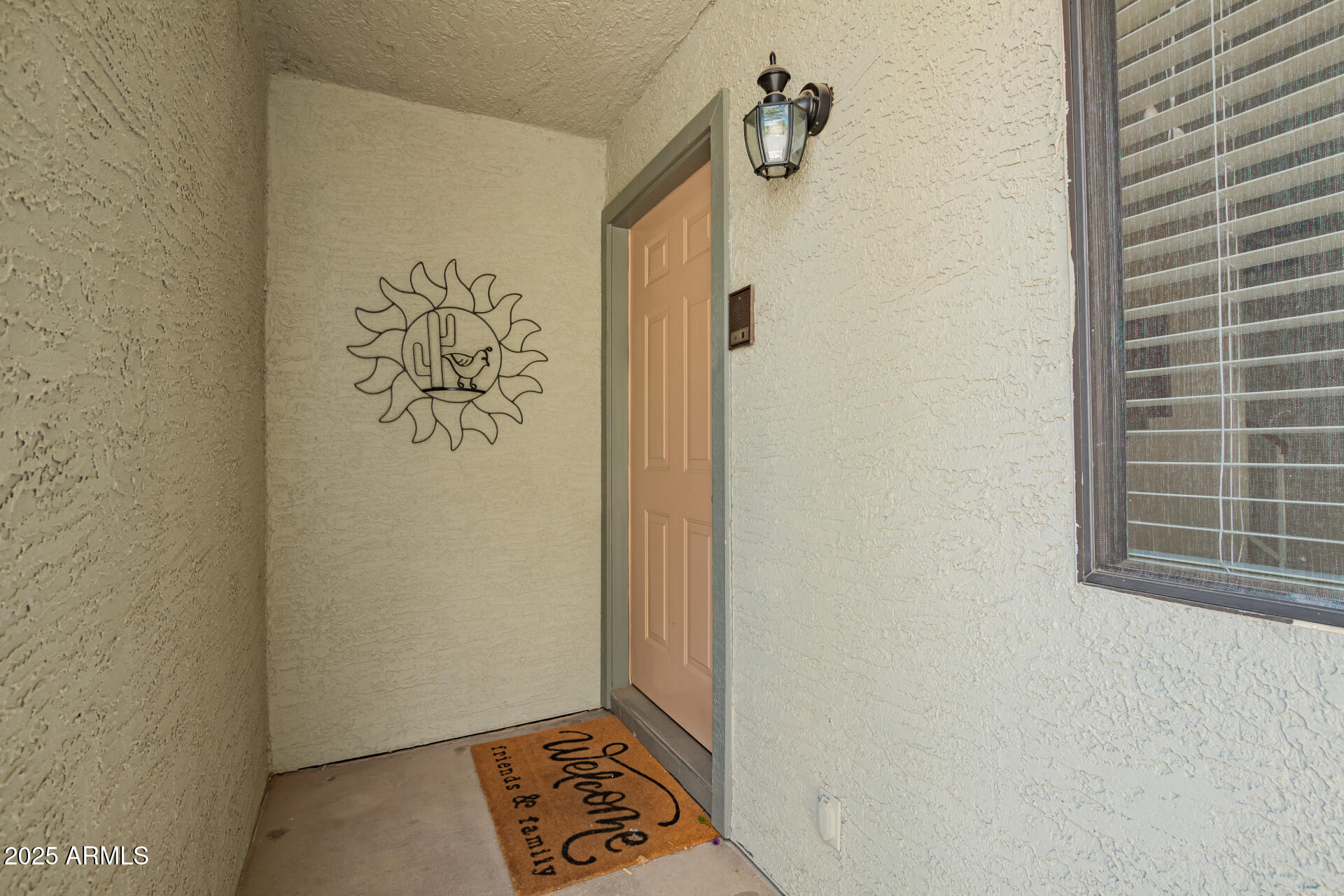 2524 S El Paradiso -- 122