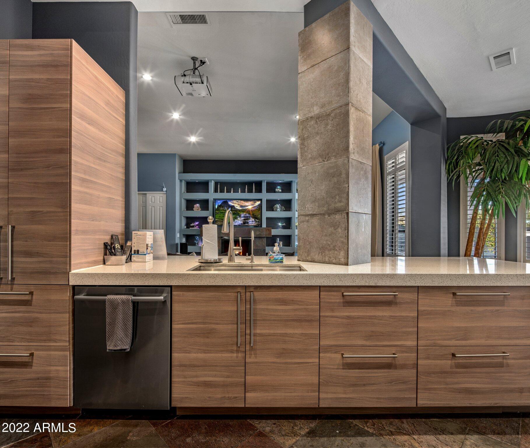 5222 E HASHKNIFE Road