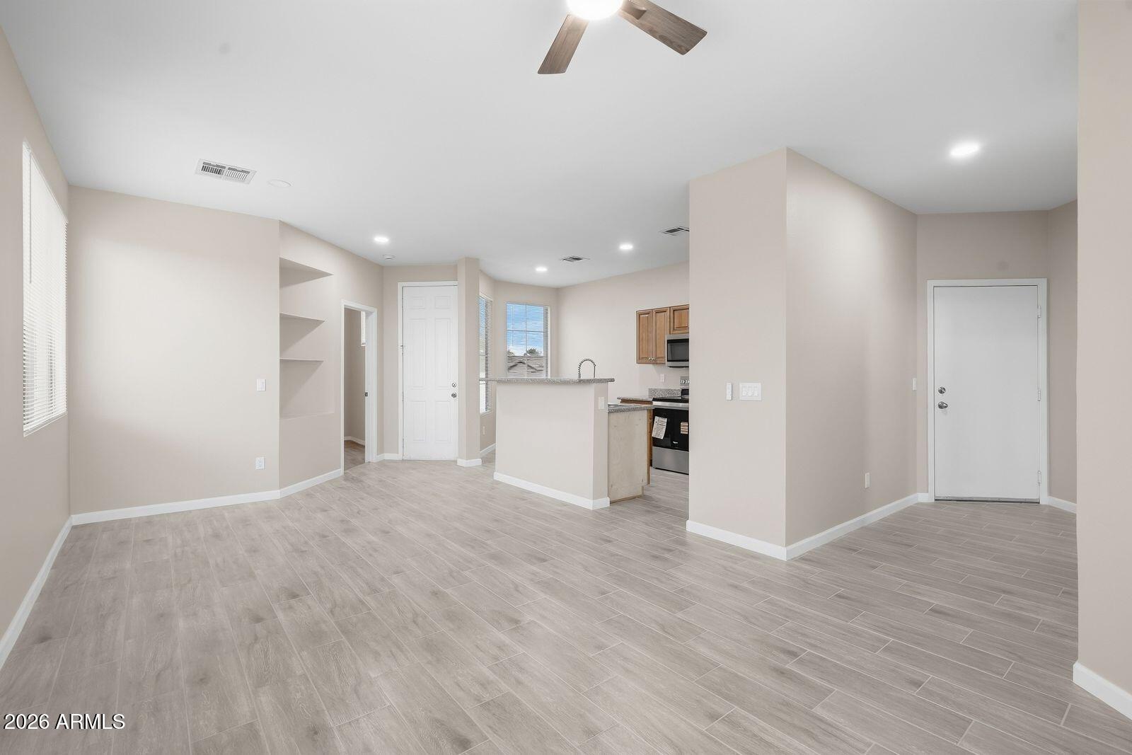 6537 S 15TH Drive