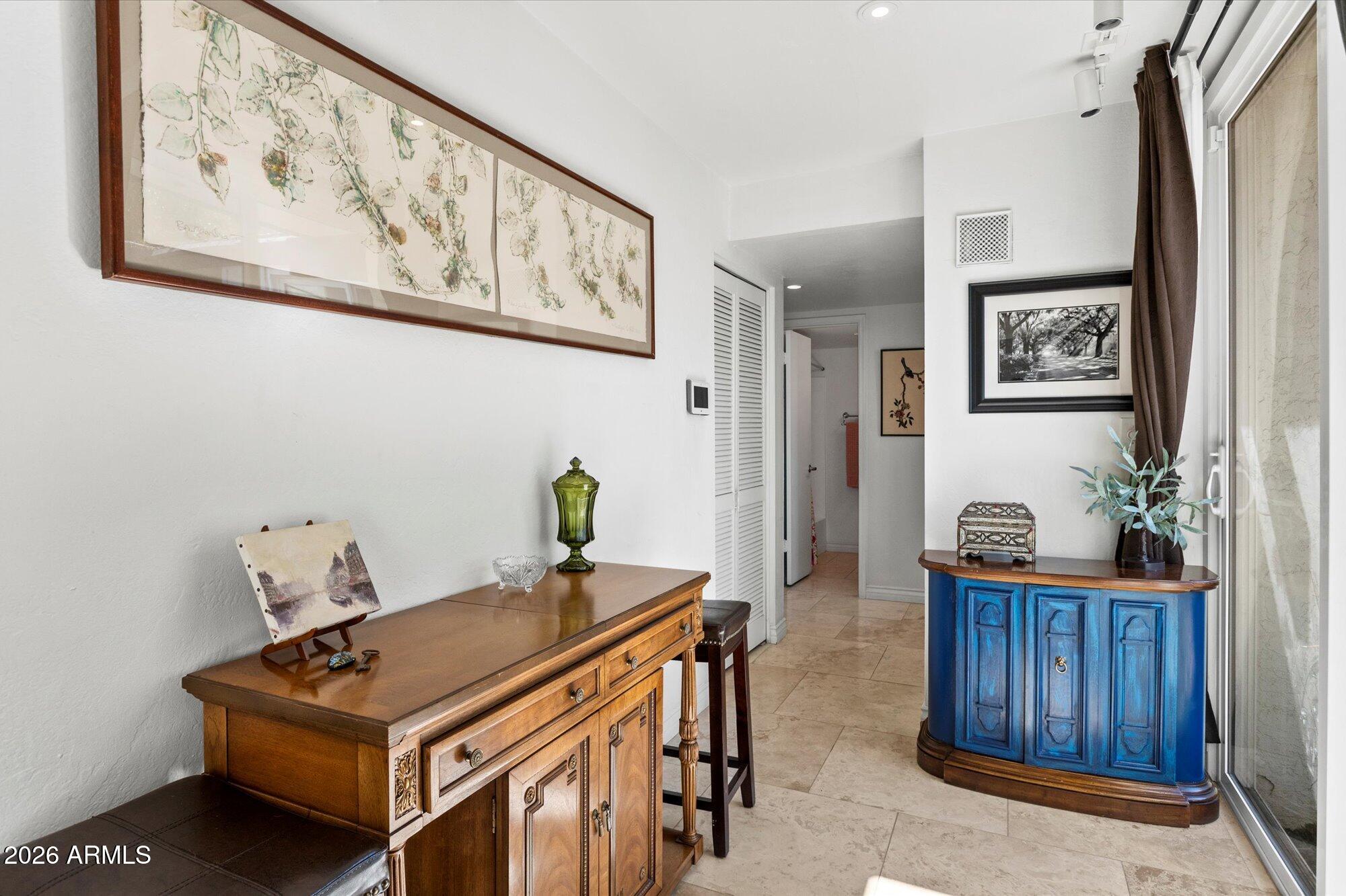 7005 N BARBADOS Place