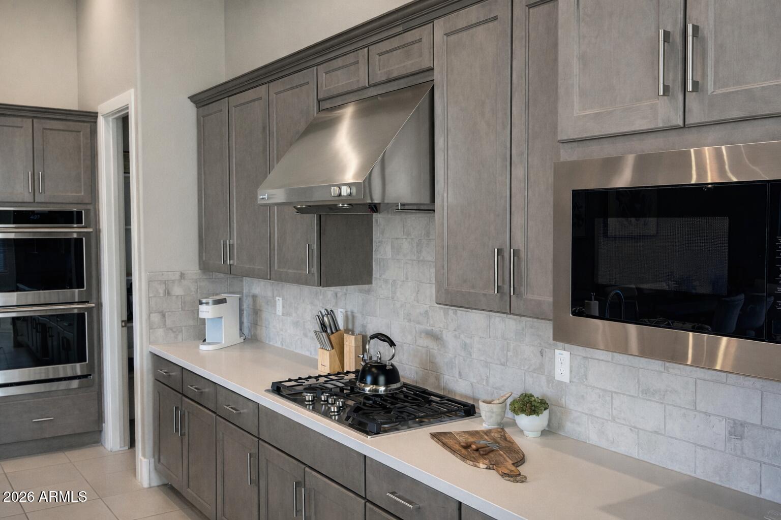 38500 N SCHOOL HOUSE Road 39