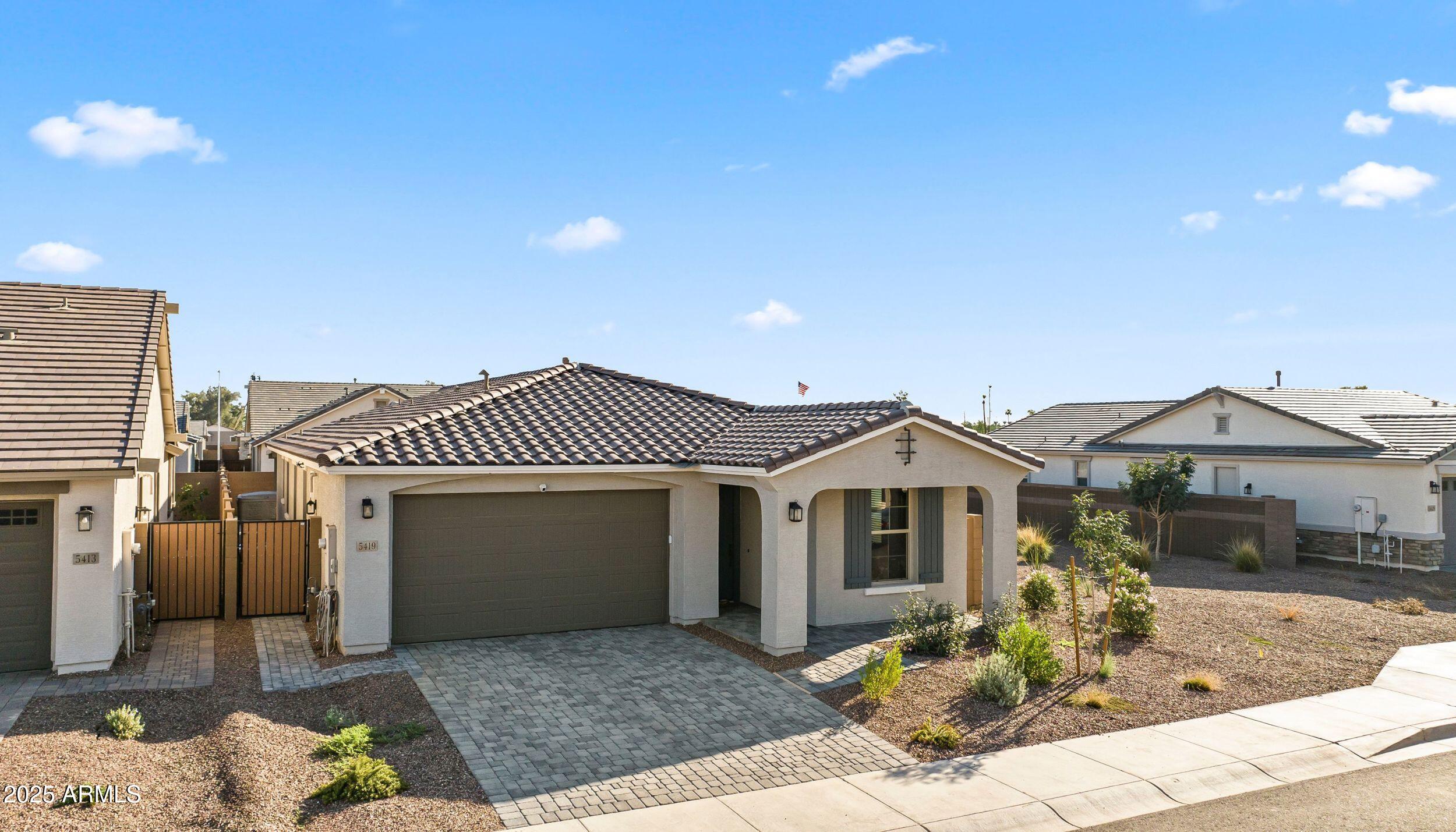 5419 W LAS PALMARITAS Drive