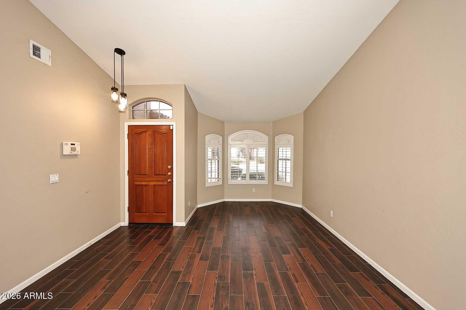 4591 W OAKLAND Street