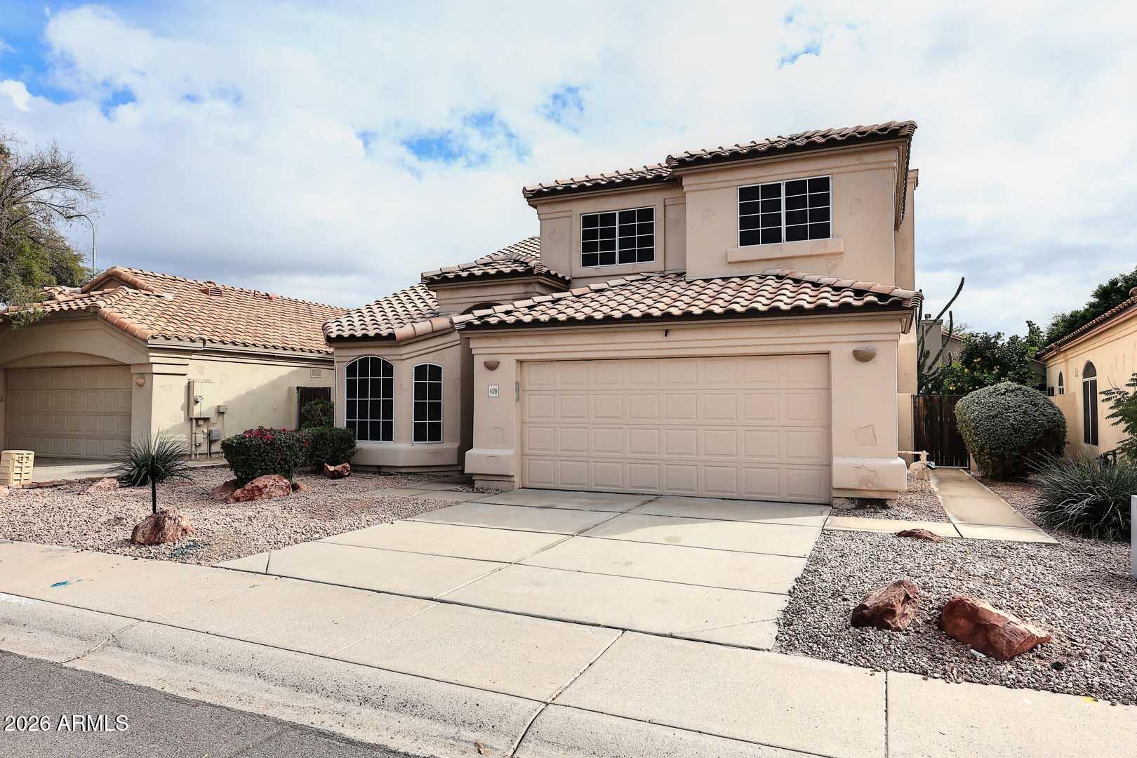 4591 W OAKLAND Street