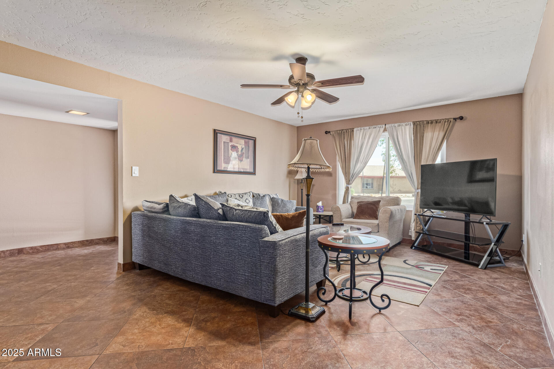4556 W CHOLLA Street