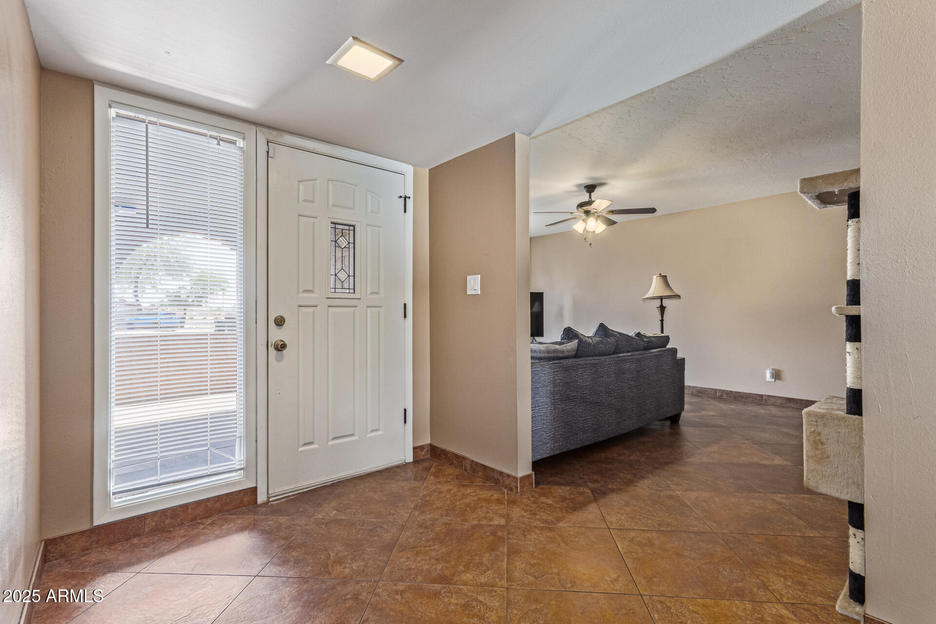 4556 W CHOLLA Street