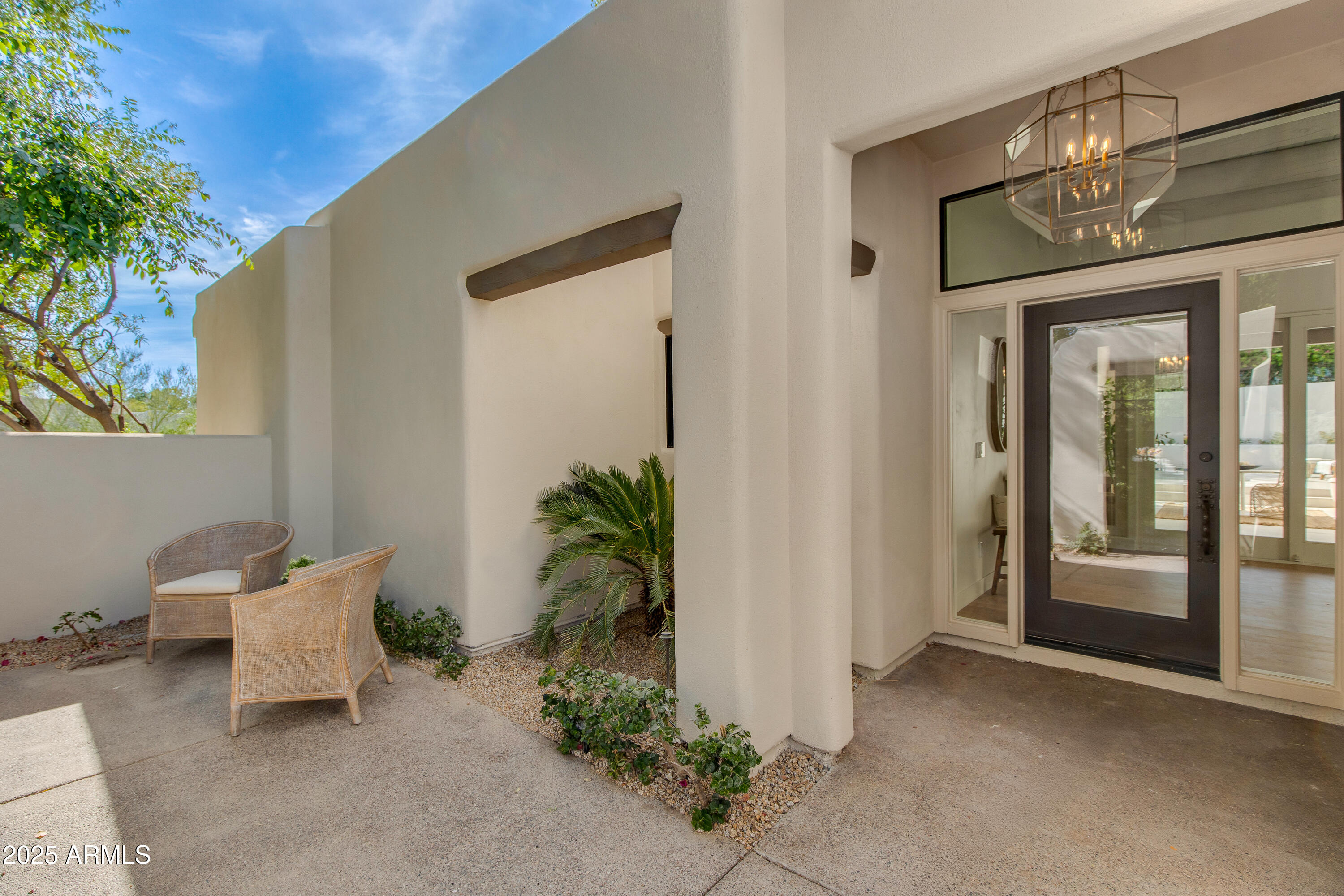 3186 E STELLA Lane