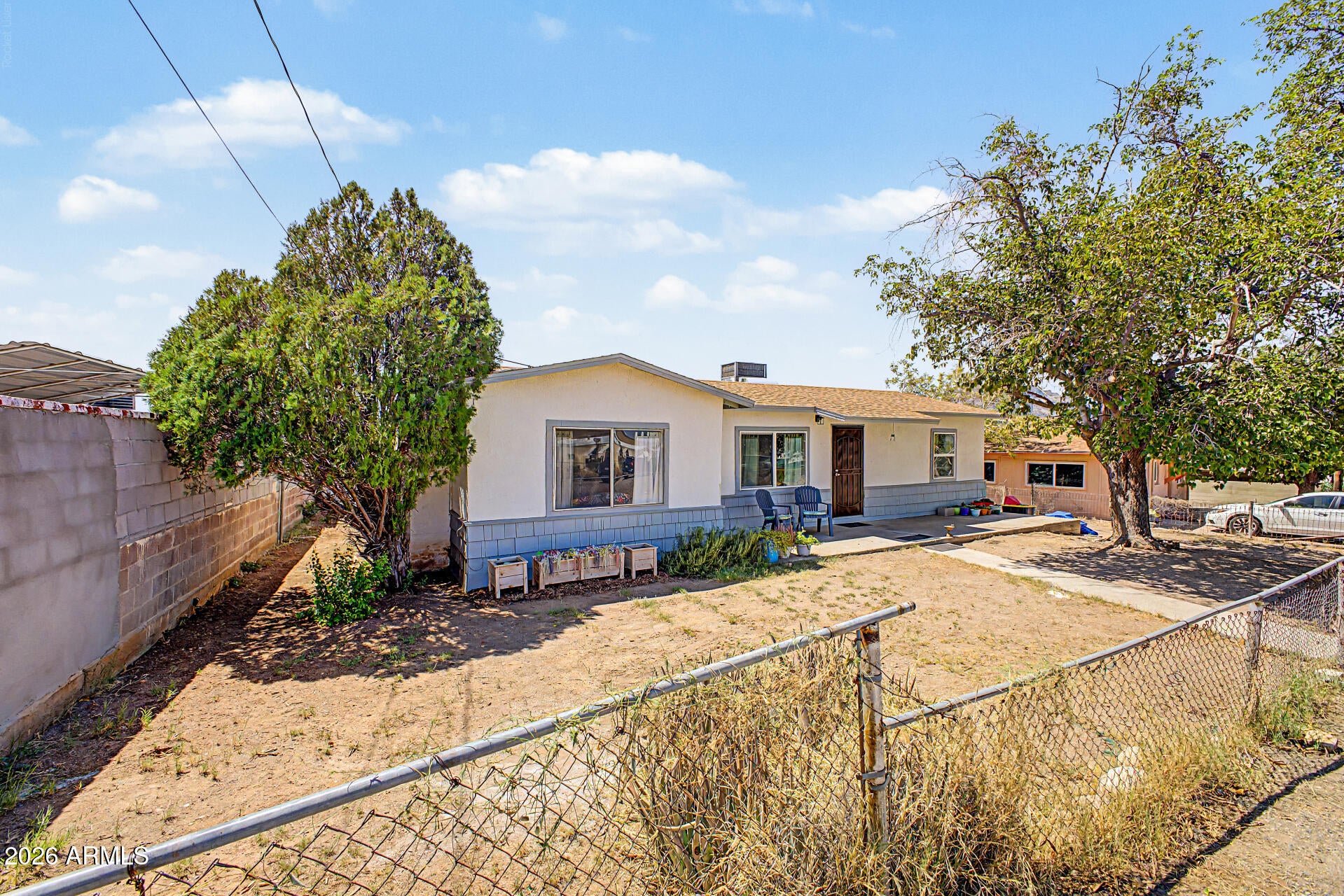 843 W SPRAY Street