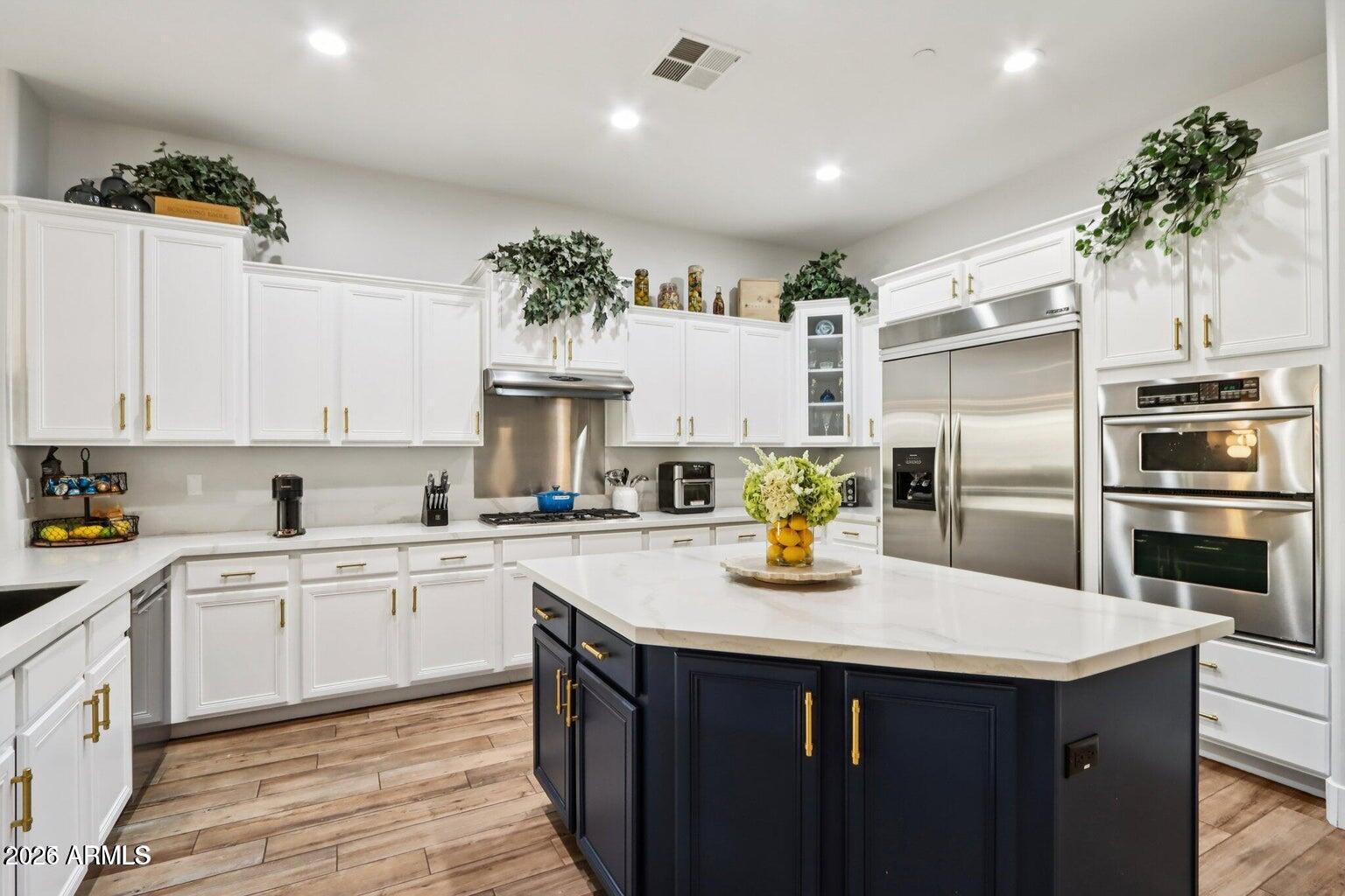12338 E NORTH Lane