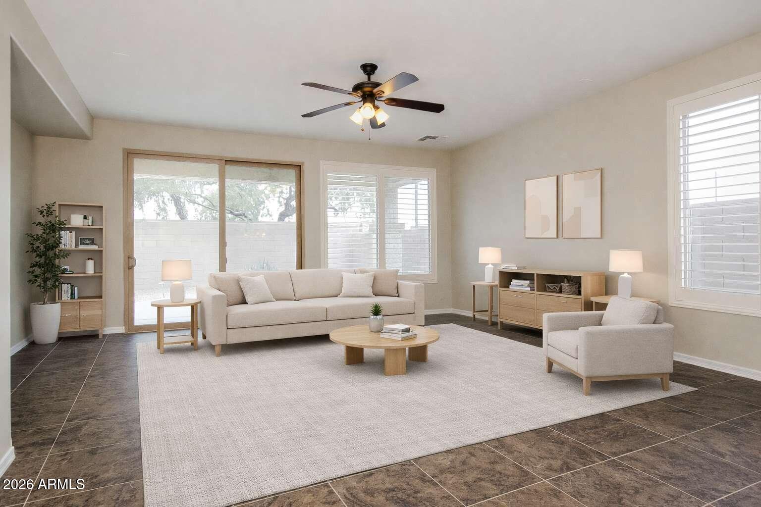 718 W TWIN PEAKS Parkway